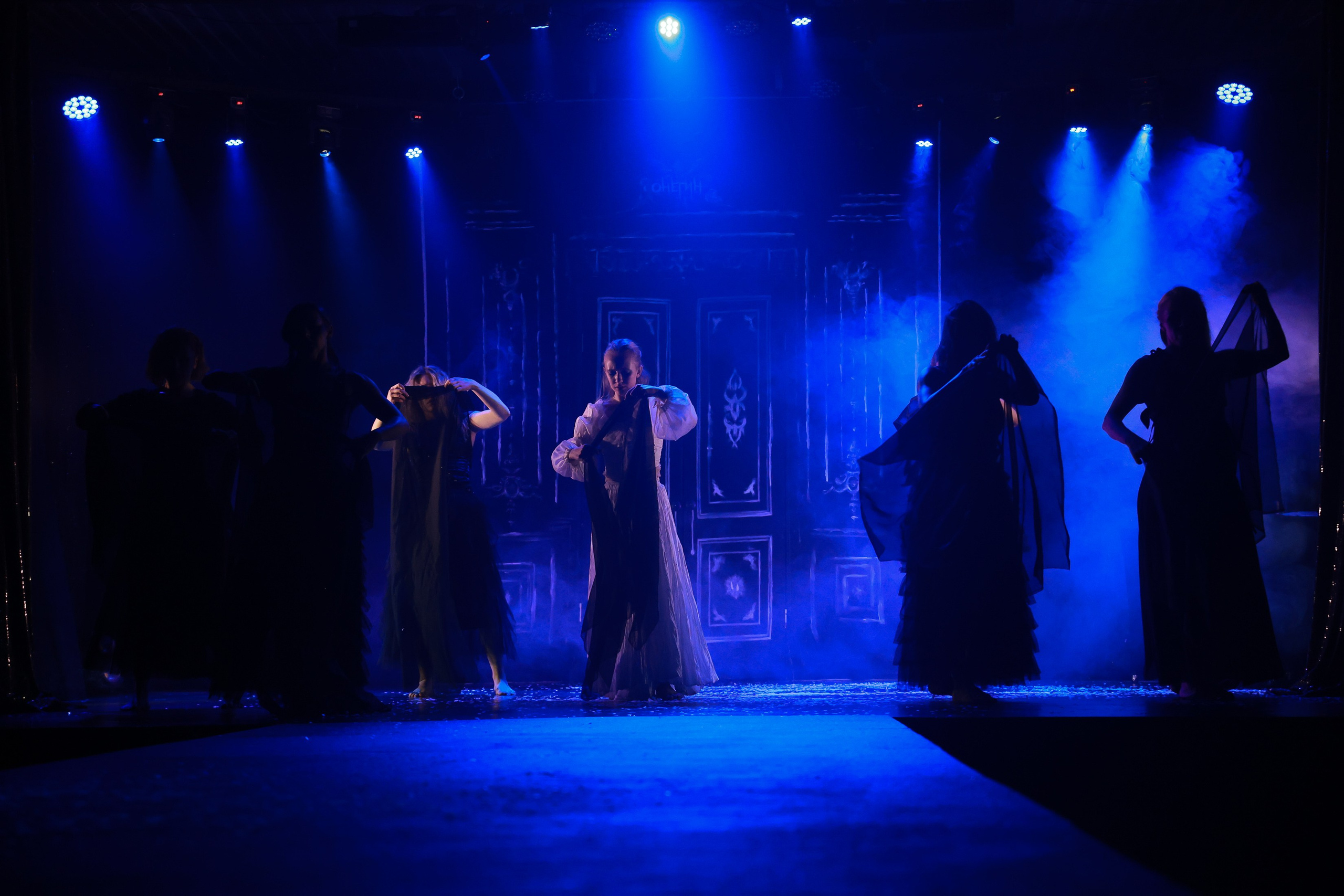 Пластический спектакль Онегин _ IVEX. Фотограф Юлия Мальцева