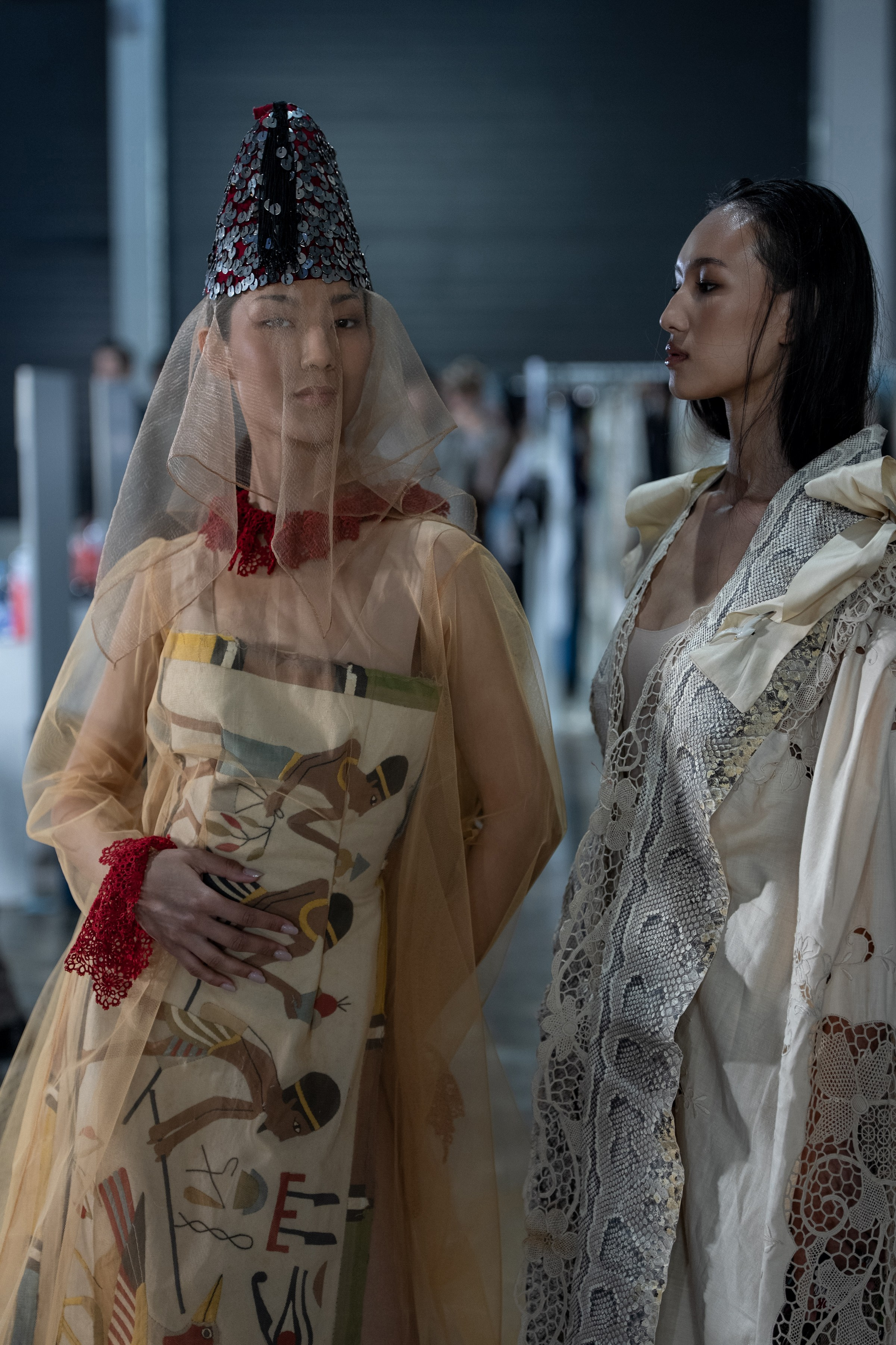 Visa Fashion Week Almaty Pre-Fall 2026 April Backstage Day 2. Сайт Алматинского НЮ АРТ, будуар и фэшн фотографа Дениса Карпенко