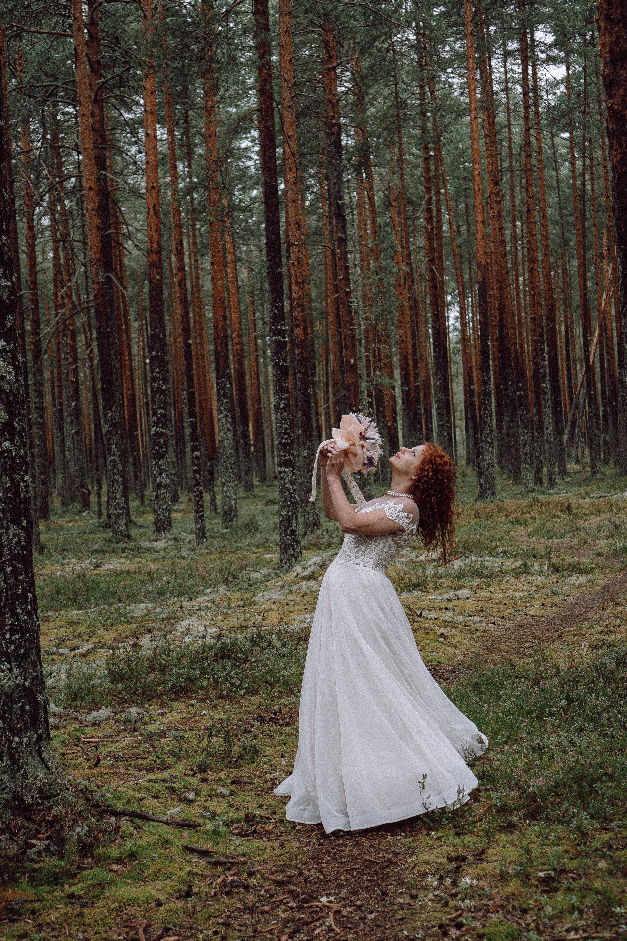 СВАДЕБНАЯ ФОТОСЕССИИЯ ПАРЫ В ГОРОДЕ ПРИОЗЕРСК В СОСНОВОМ ЛЕСУ И С ПИКАПОМ. Профессиональный фотограф, Санкт-Петербург — Виктория Богомолова