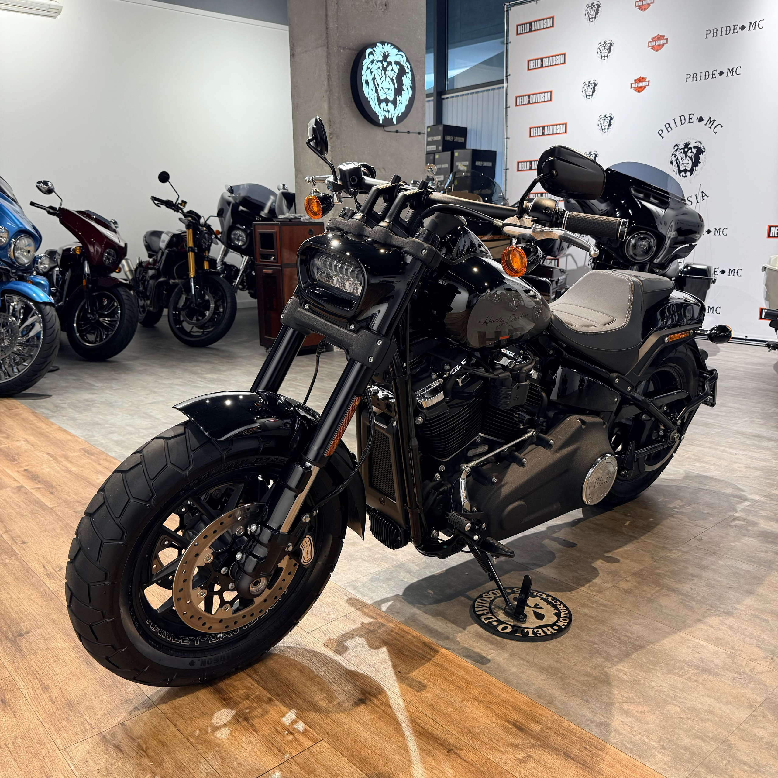 2023 HD FAT ВОВ 114 Vivid Black Nаrdо Gray (VIN *5НD*4007). Hello Davidson, Москва. Только хорошие мотоциклы…