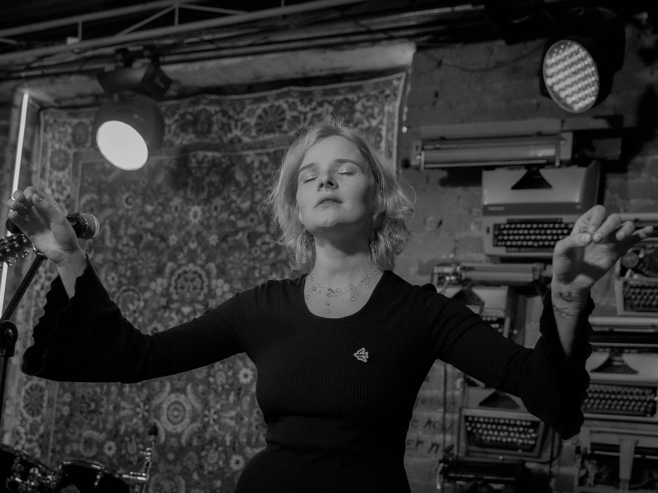 Концерт Огнева и Аня из Питера. Репортажный фотограф в Новосибирске Алена Помазунова