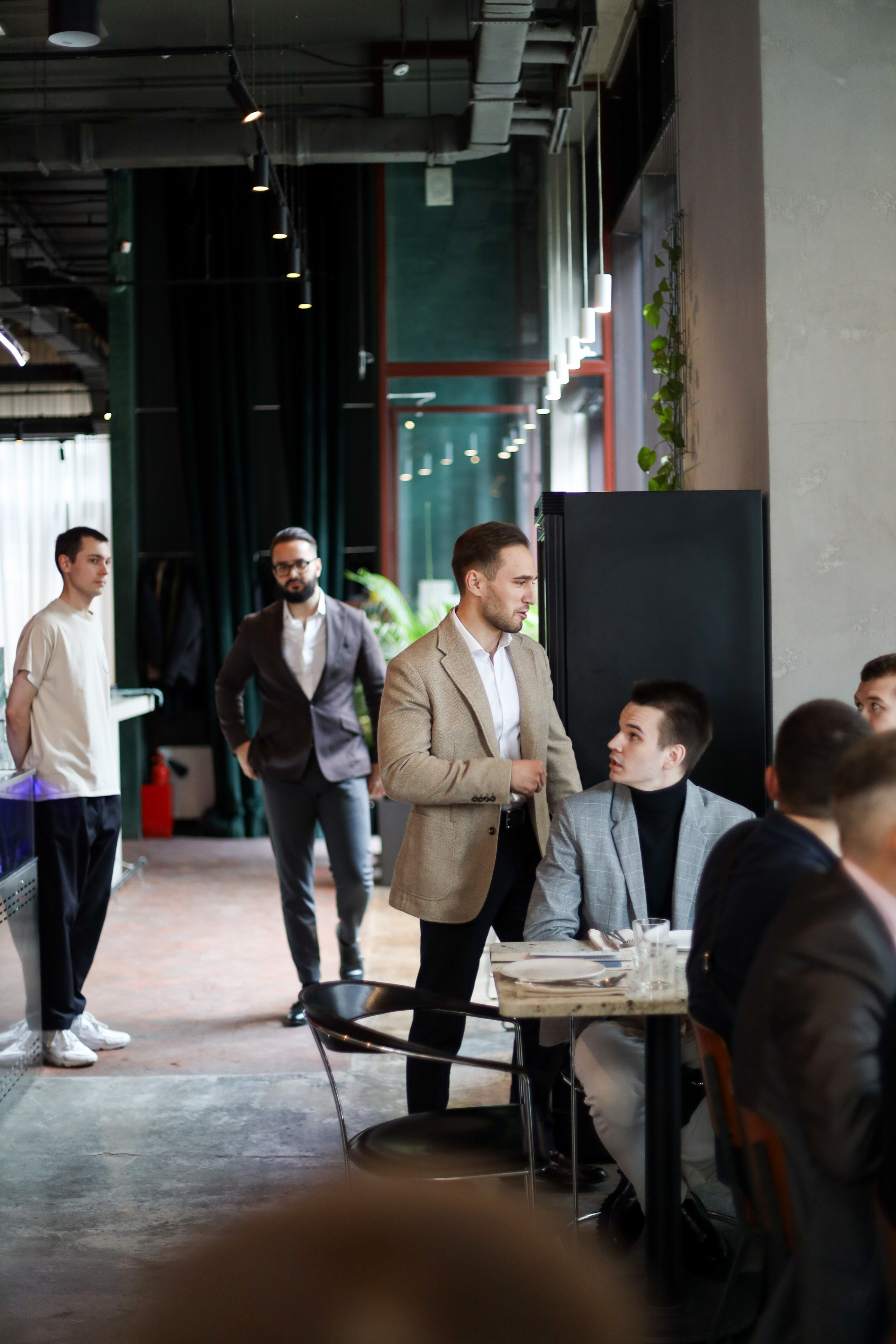 Лабецкий НЕДВИЖЕМОСТЬ. Ужин. Главная