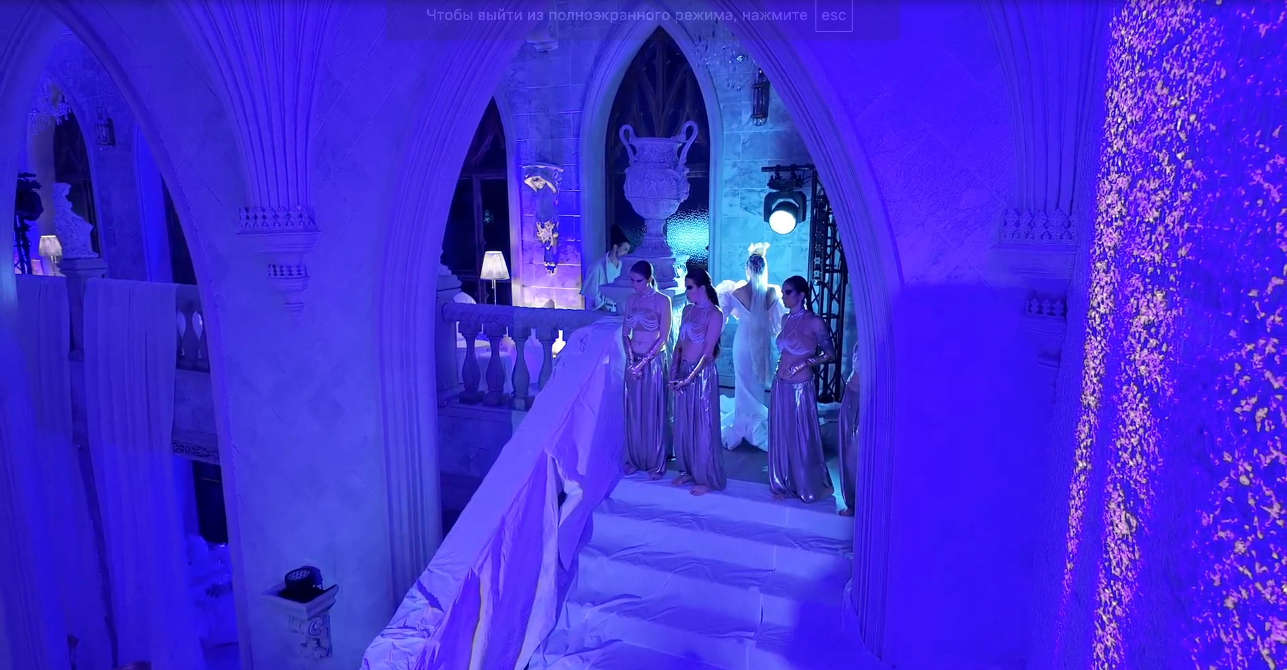 Организация мероприятий в Азии: концерты, вечеринки, бизнес-ужины, конференции. Аренда сценического оборудования, светодиодных экранов. CREATIVE SHELL АЗИЯ