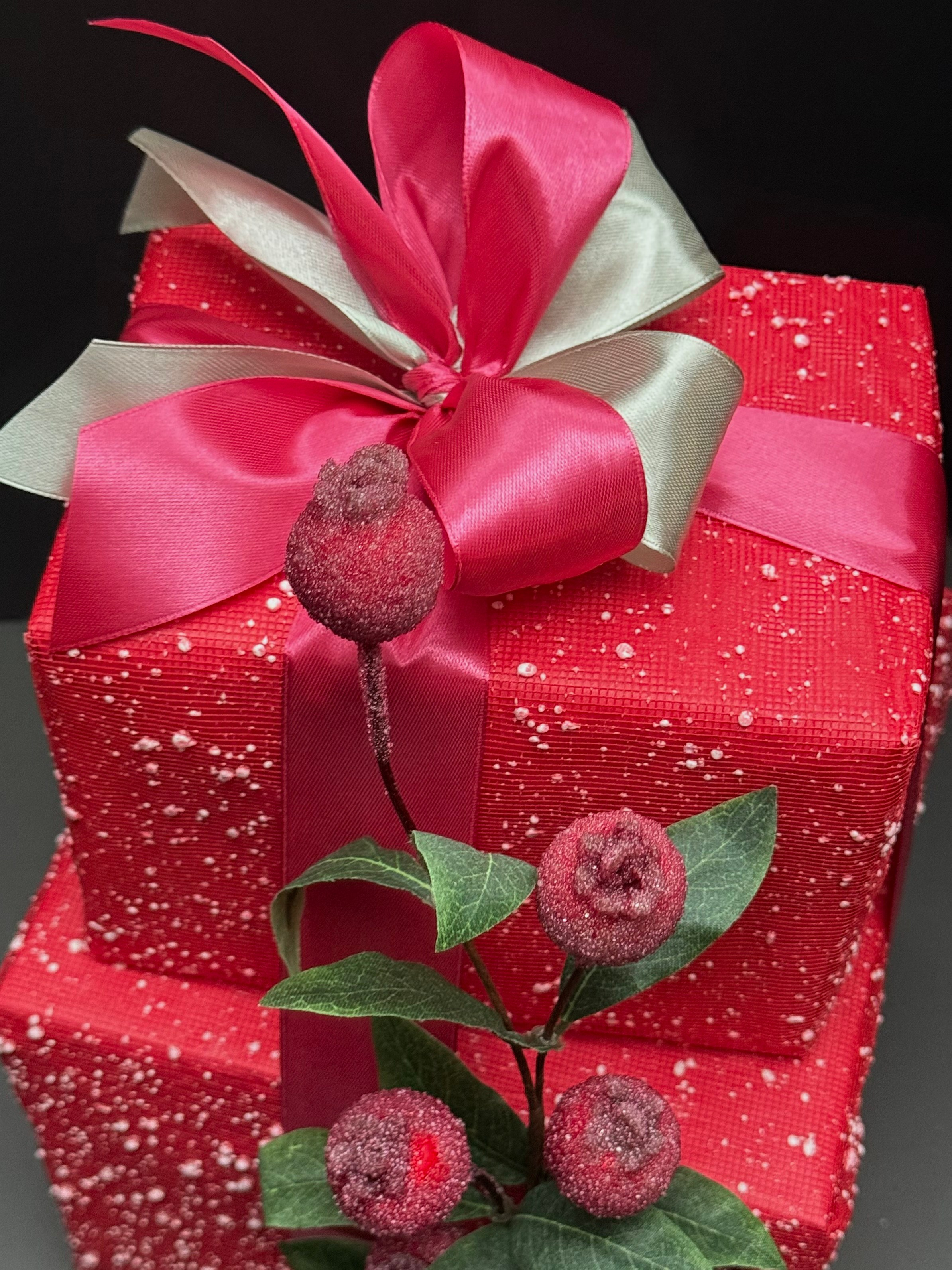 «Зимний гранат (2)». Студия подарочных наборов «Владия»