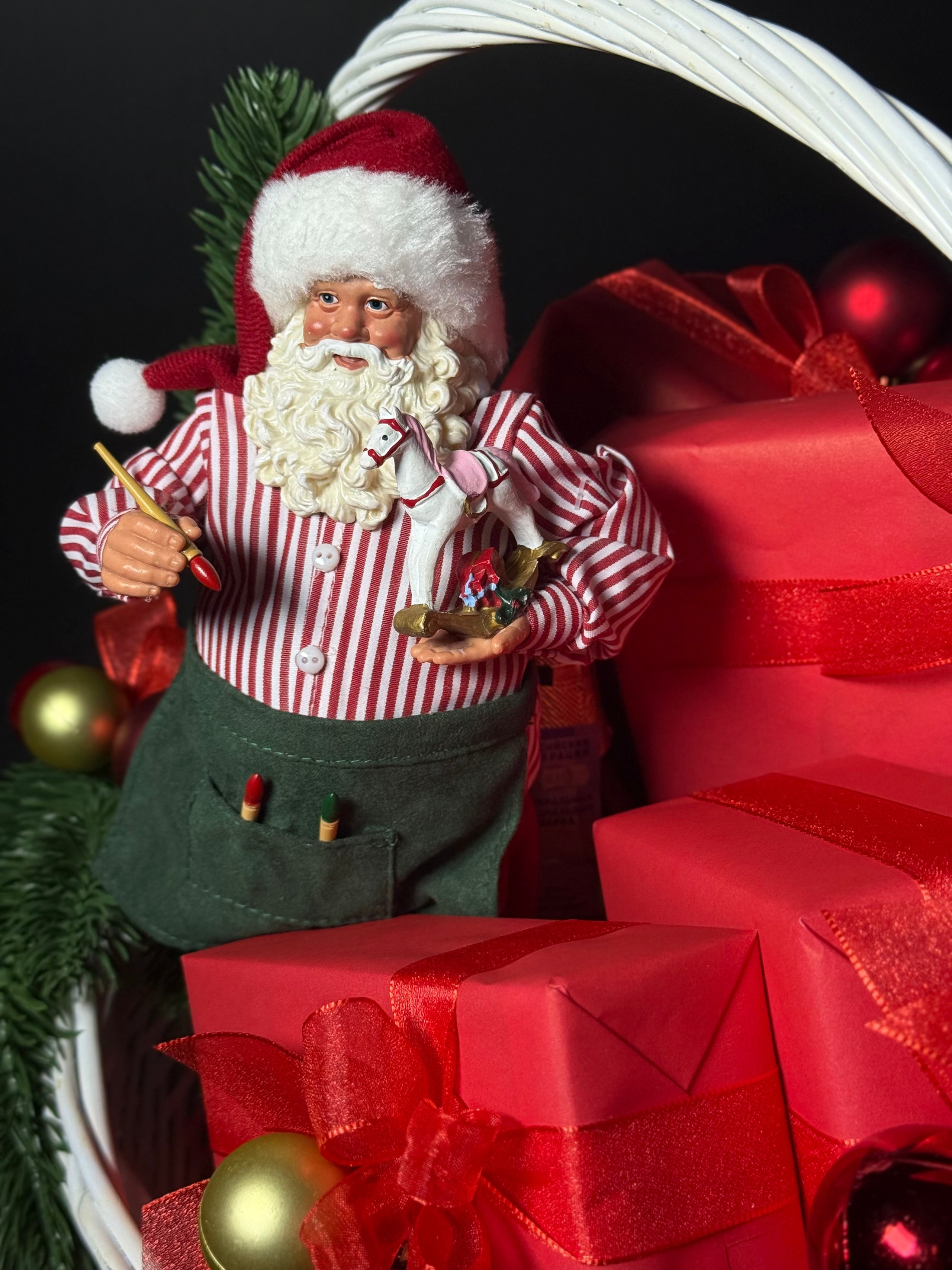 Новогодняя корзина. Студия подарочных наборов «Владия»