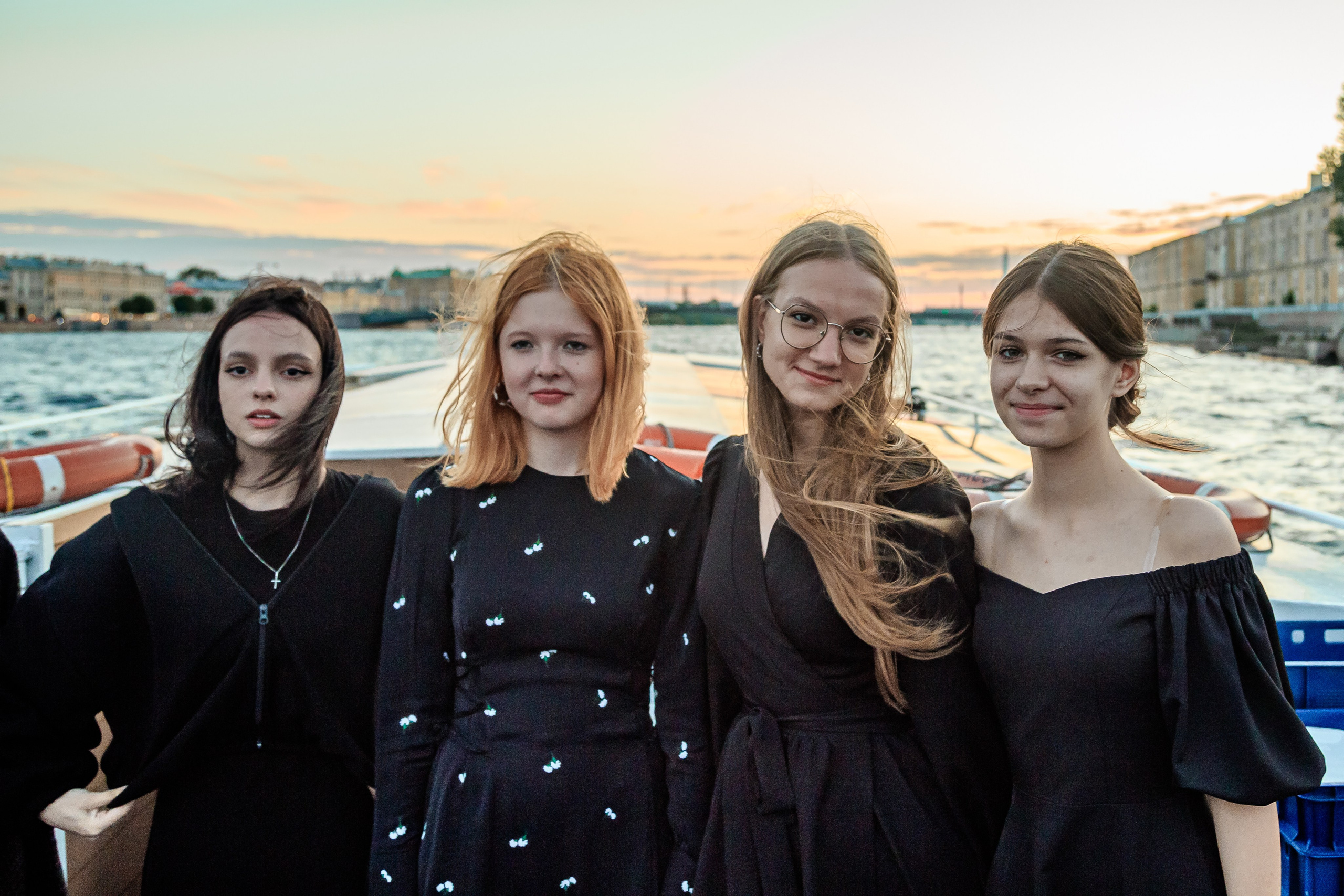 Выпускной на теплоходе. Фотограф в Санкт-Петербурге Чумаков Семен