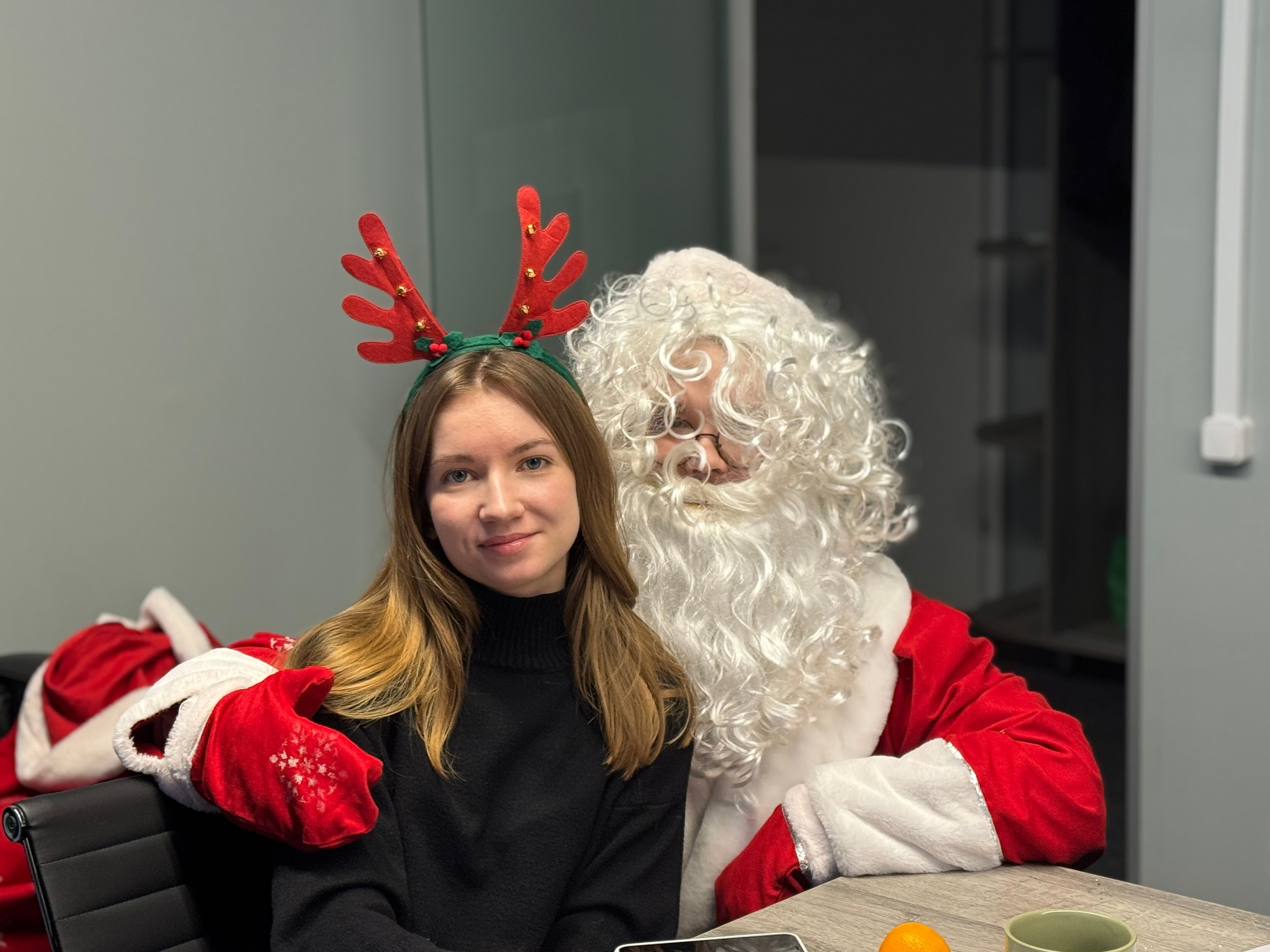 Новый год в офисе. Фотоархив giper.fm