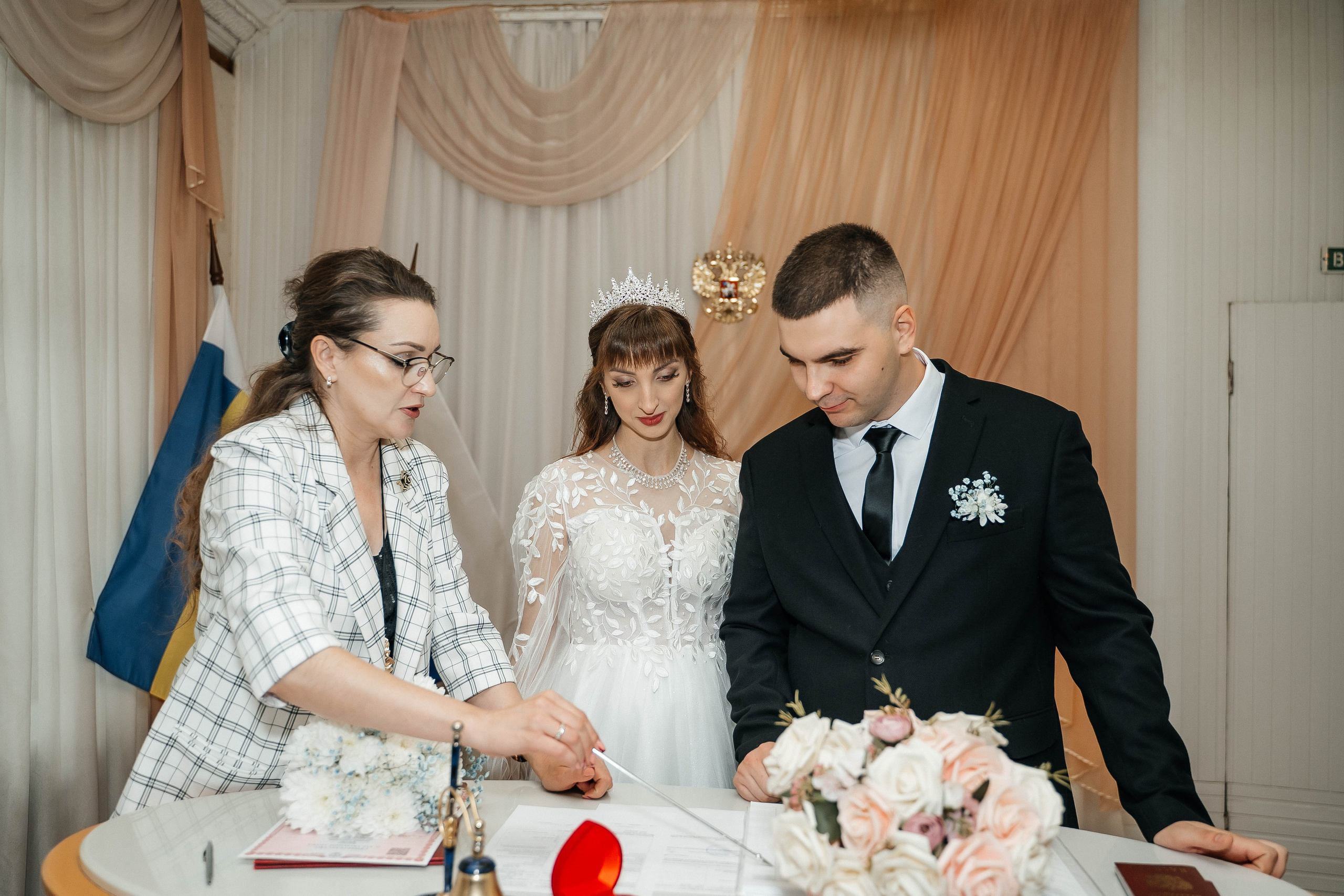 Ирина и Евгений, 08.11.25. Фотограф Виктория Казановская в Каменске-Шахтинском