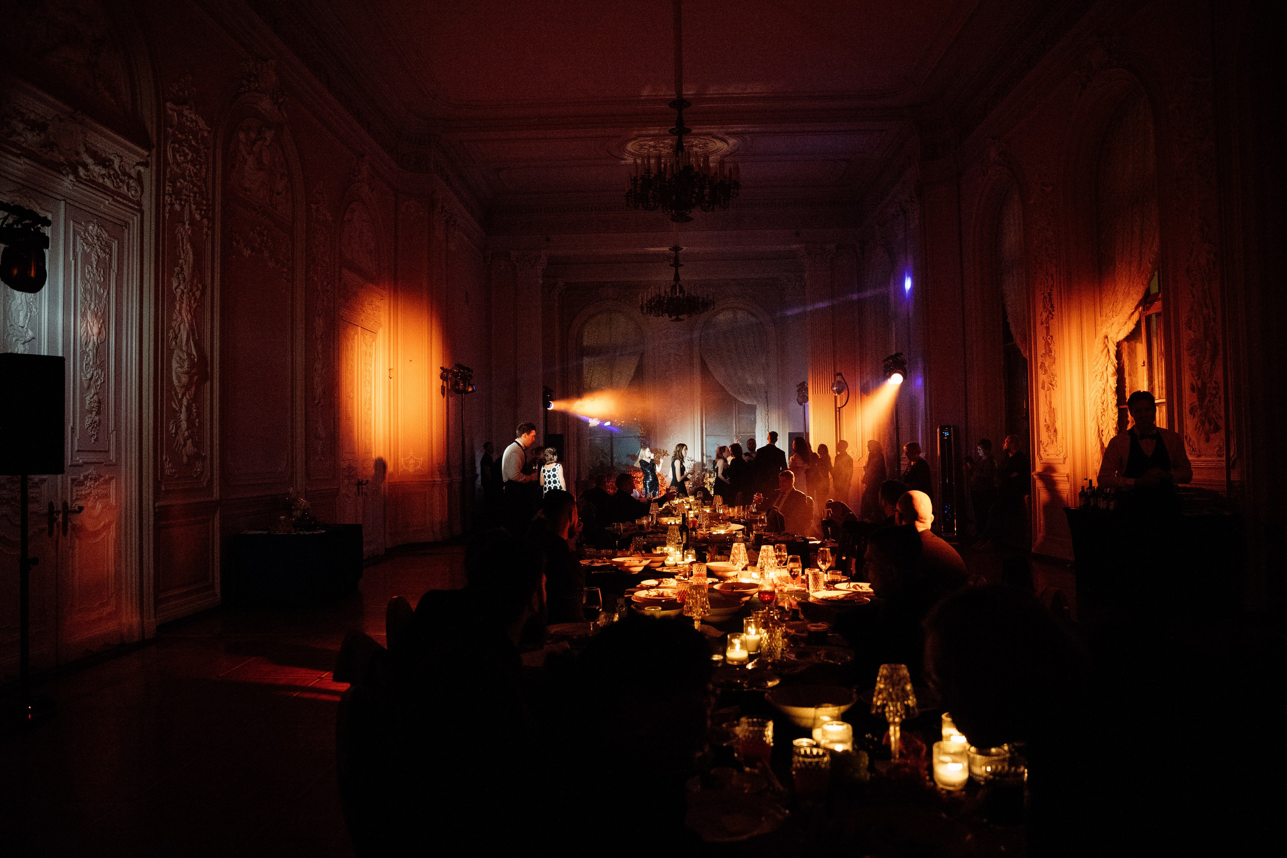 Современная свадьба во дворце. Свадебный фотограф организатор в Санкт-Петербурге Ассоль Опарина