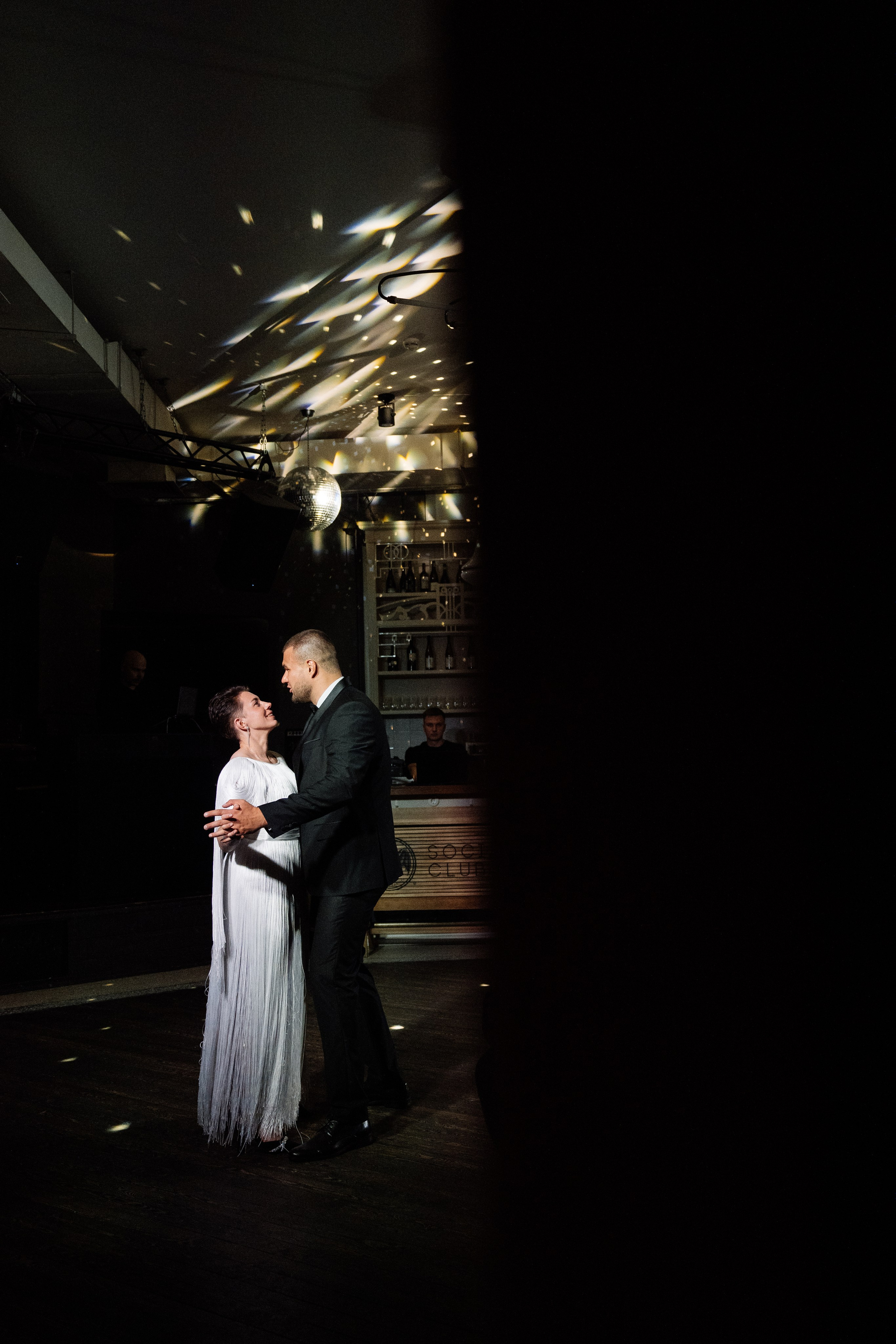 Свадьба в сошиал клабе. Свадебный фотограф организатор в Санкт-Петербурге Ассоль Опарина