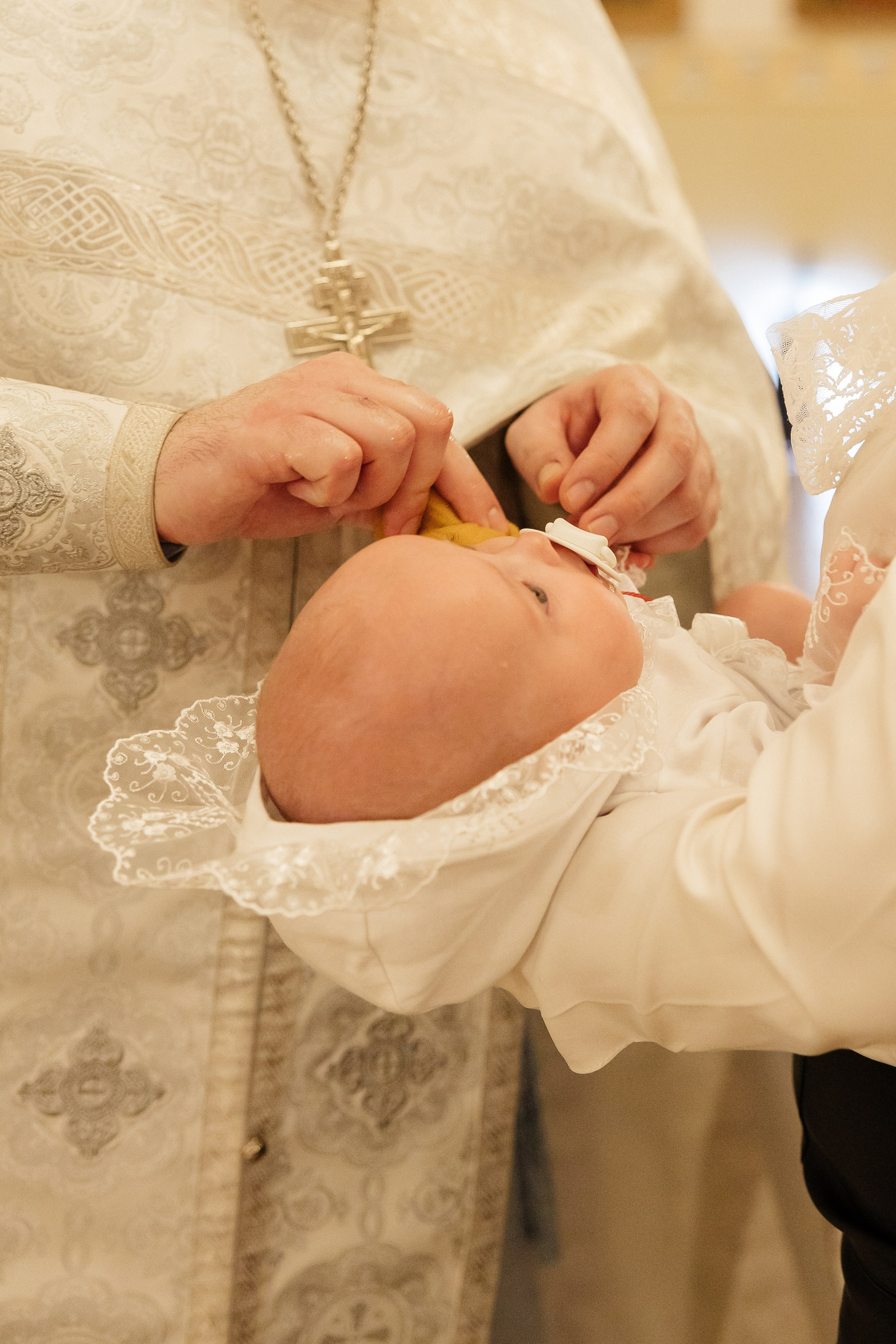 Таинство Крещения Александры и Алисы. Храм Покрова Пресвятой Богородицы. Семейный фотограф в Рязани и Рязанской области