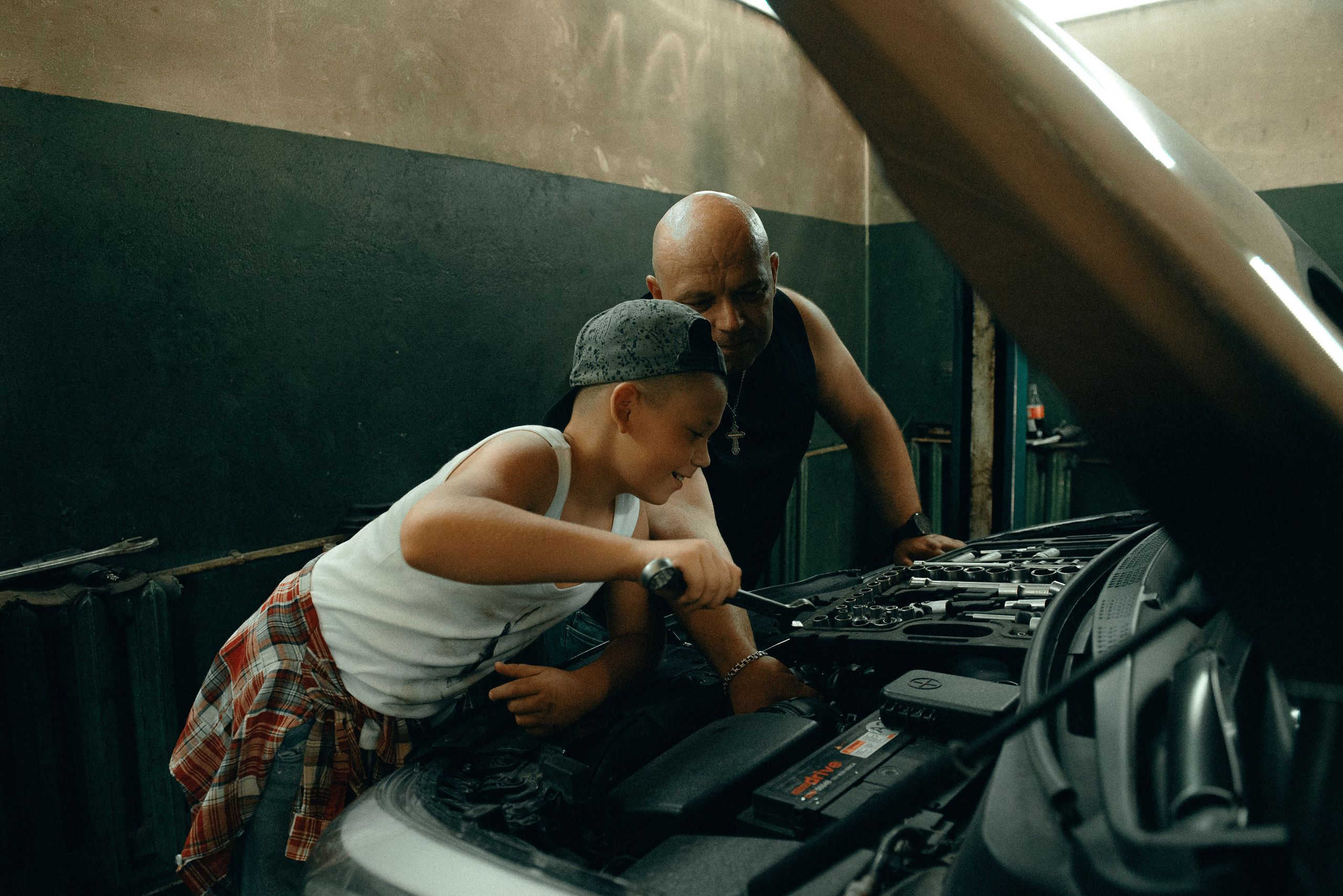 Гараж. Римма Гусакова. Выпускные фотокниги. Детские и семейные фотосессии