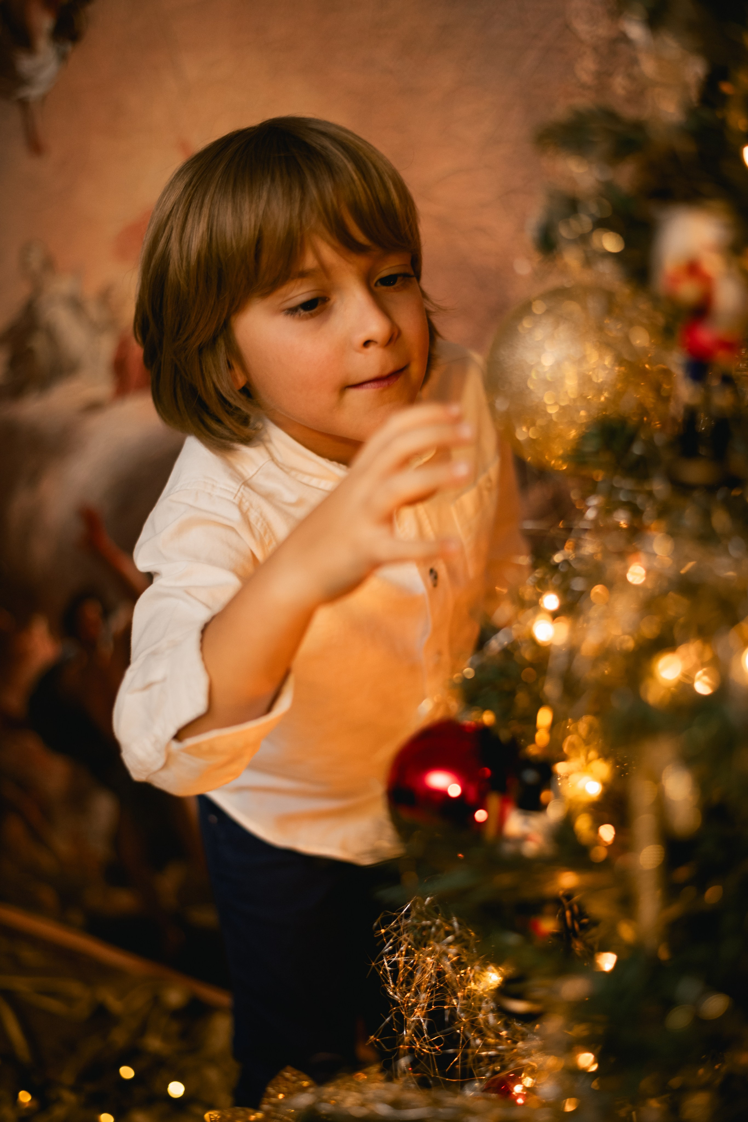 CHRISTMAS FOR VIKTOR AND ALEKSANDR. Anastasiia Antoniuk portrait, family and couple photographer, Portugal