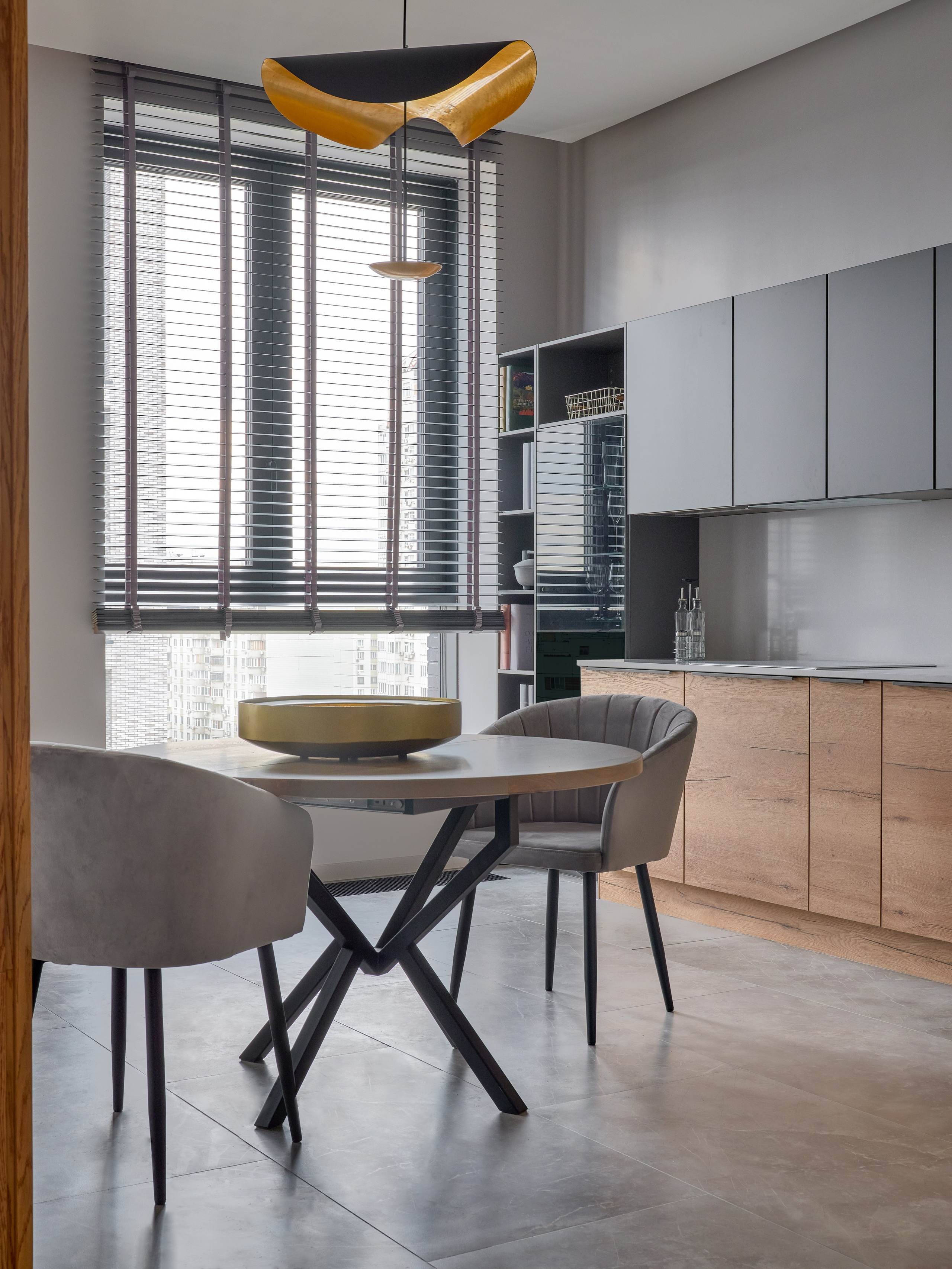 Монохром и деревянные акценты. Фотограф Наталья Вершинина