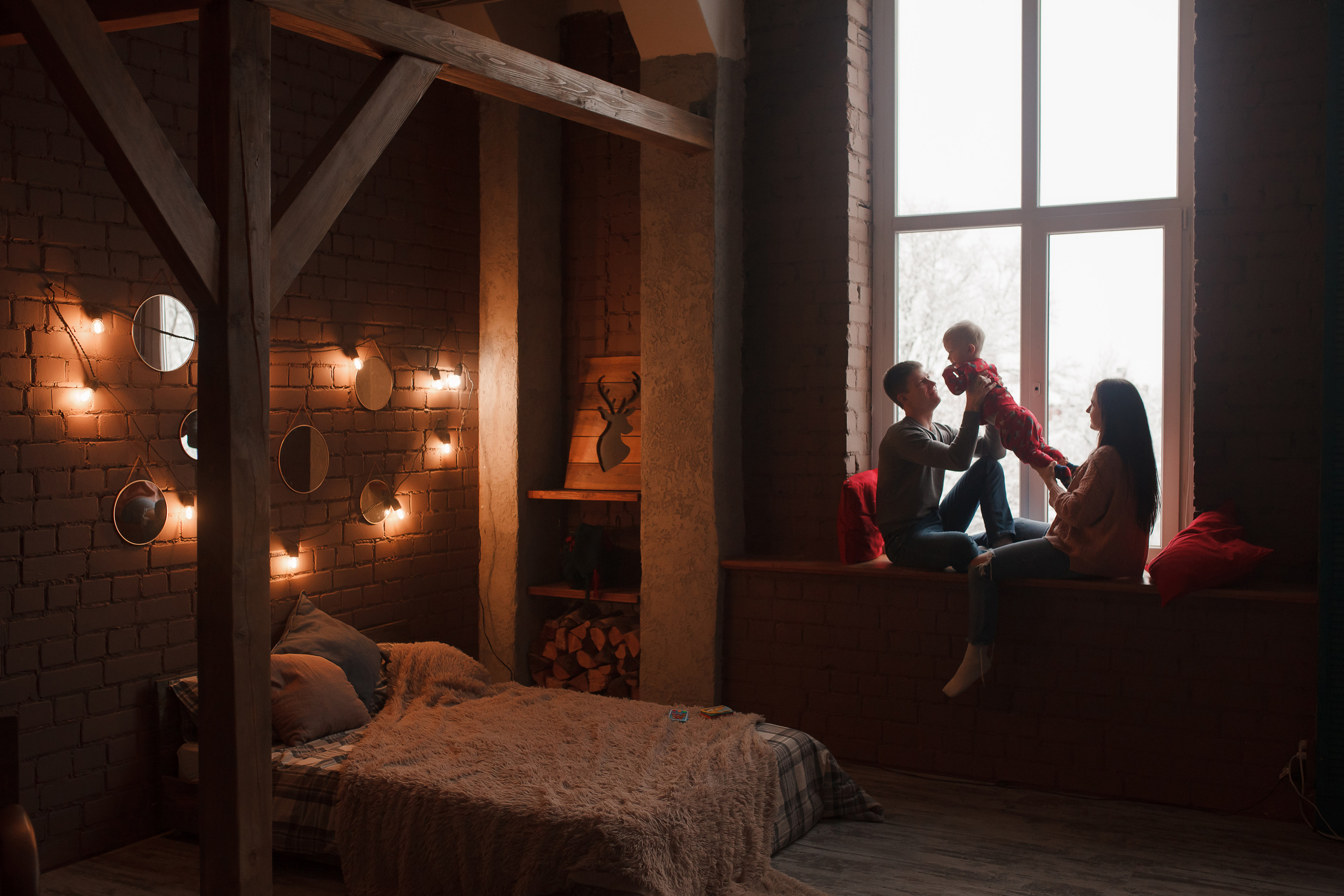 Семейная фотосессия в фотостудии и на природе в Твери. Свадебный и семейный фотограф в Твери и Тверской области