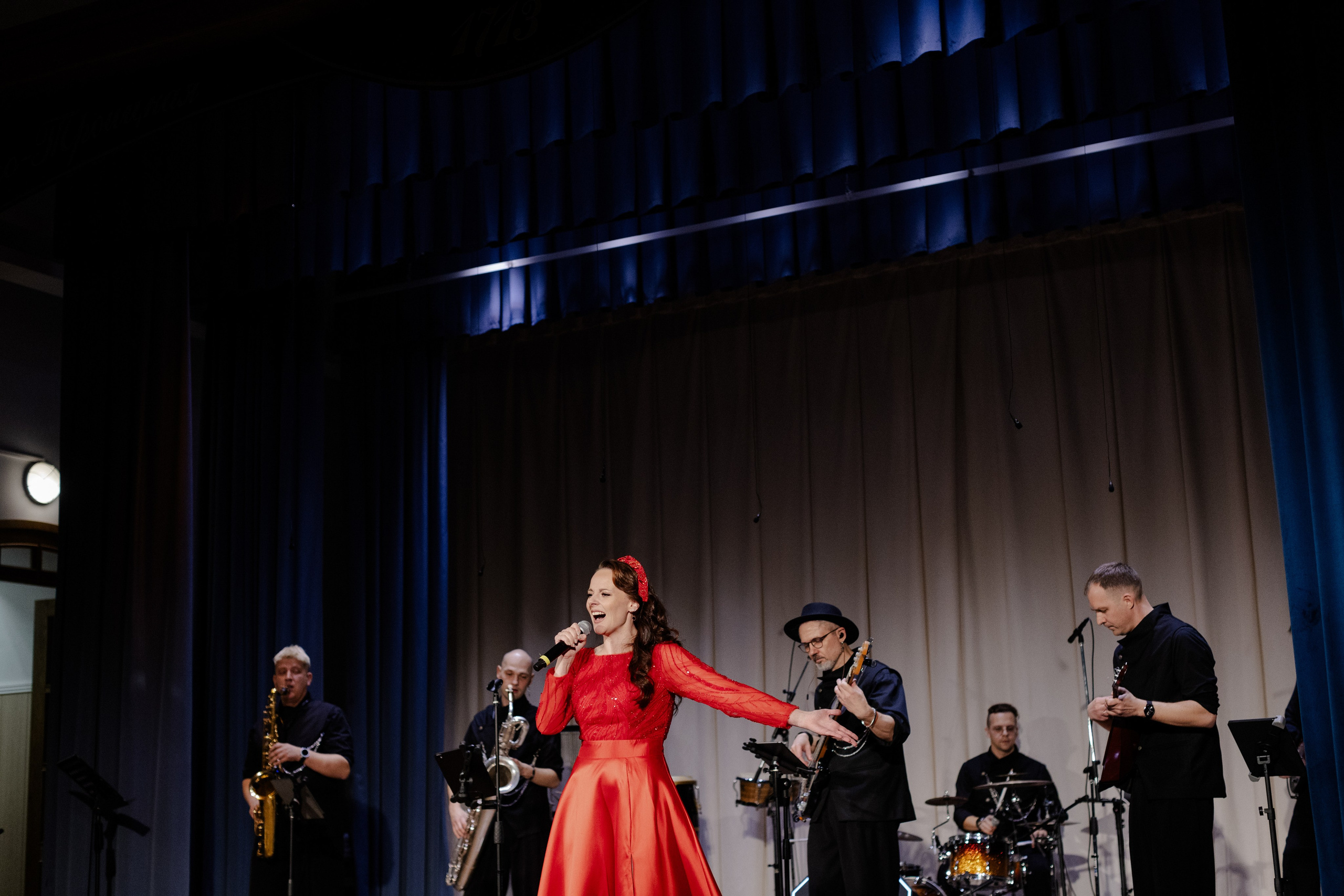 Сольный концерт 4.10. СУРОВЦЕВА project. Эстрадно-народный кавер-бэнд