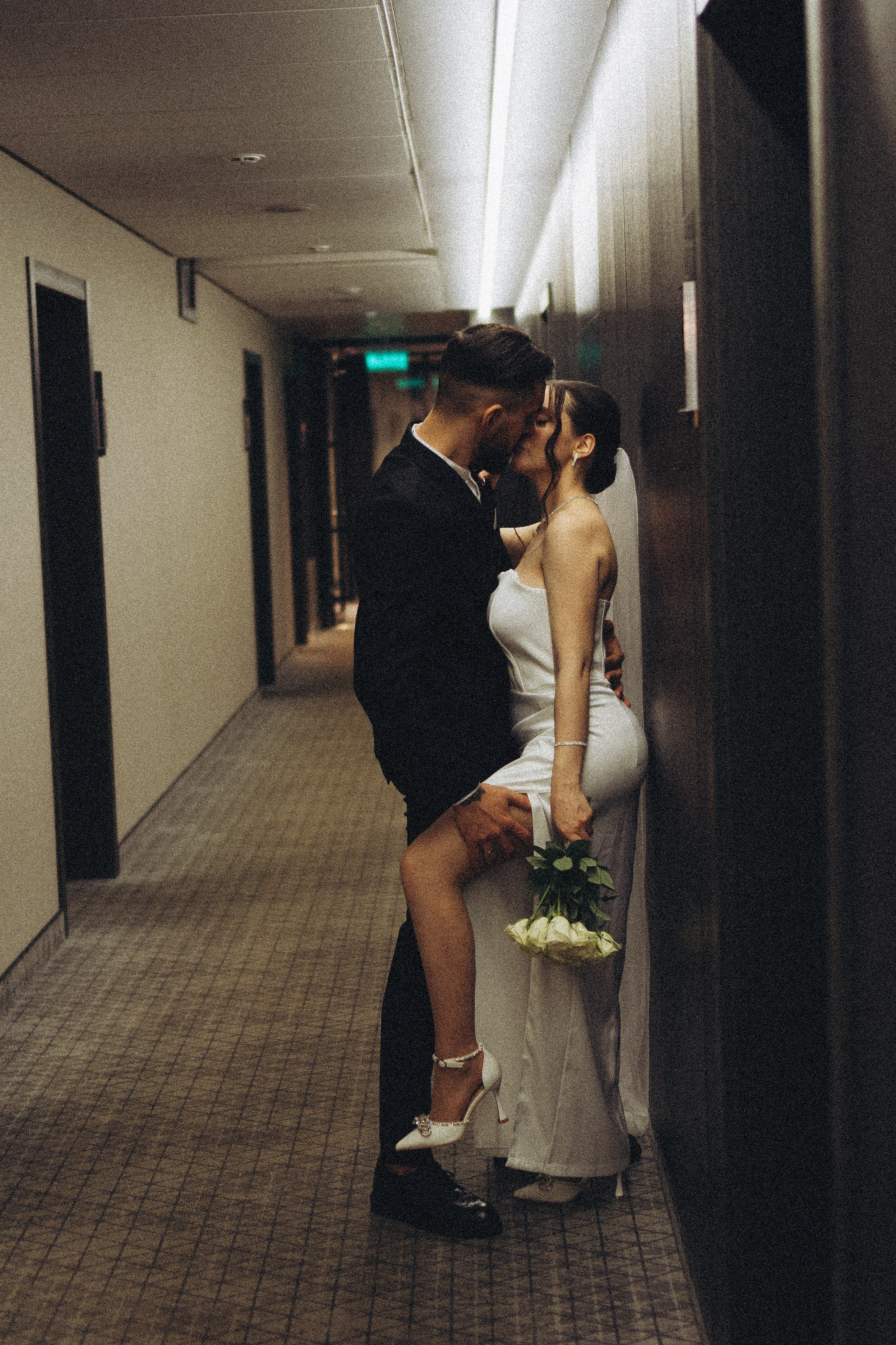 СВАДЕБНАЯ СЬЕМКА СБОРОВ ЖЕНИХА И НЕВЕСТЫ В ОТЕЛЕ И ТАКЖЕ ФОТОСЕССИИЯ В ОТЕЛЕЕ МЕГАПОЛИС БРЯНСК. Профессиональный фотограф, Санкт-Петербург — Виктория Богомолова