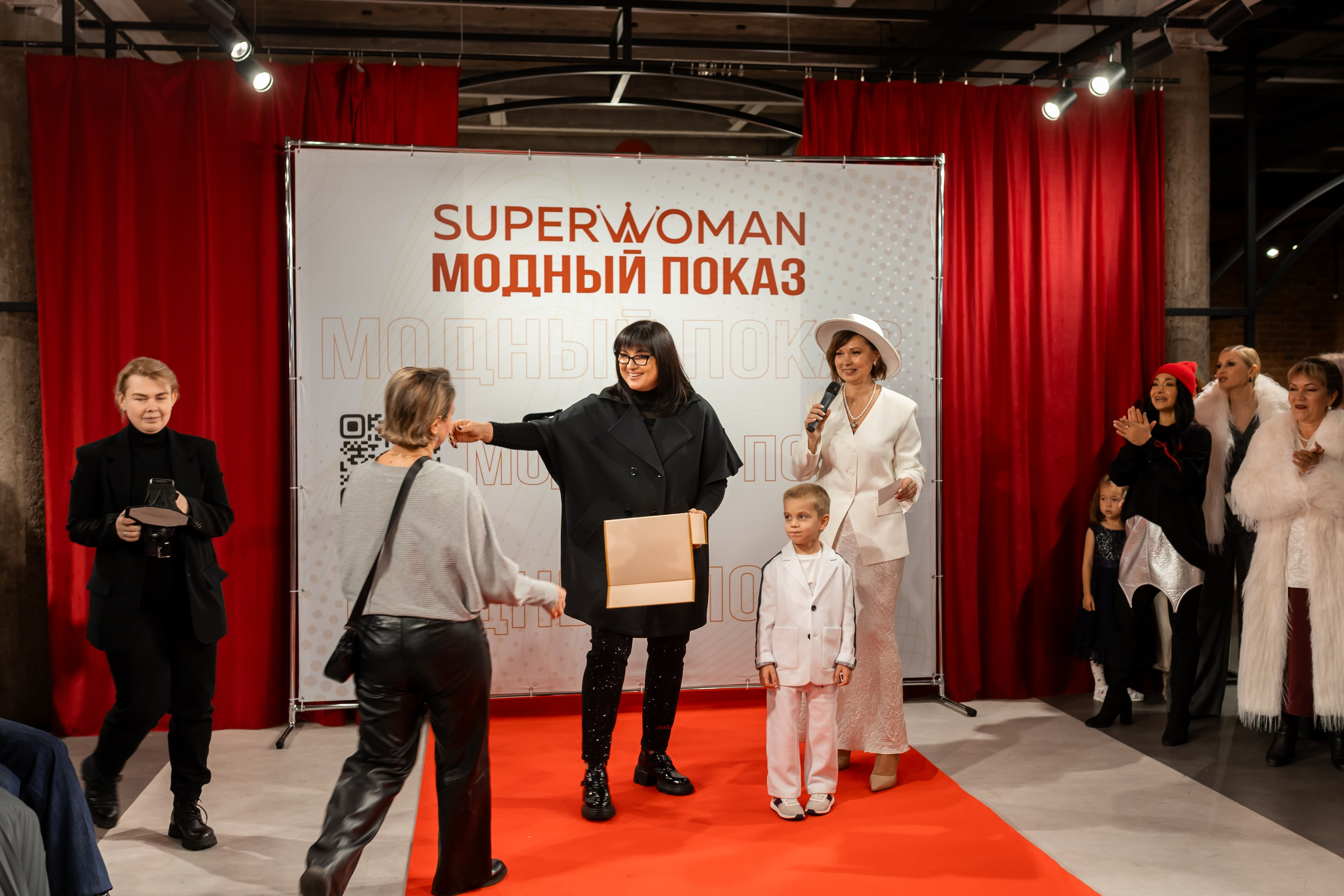 Показ проекта Super woman. Марина Шаймухаметова. Фотограф в Уфе