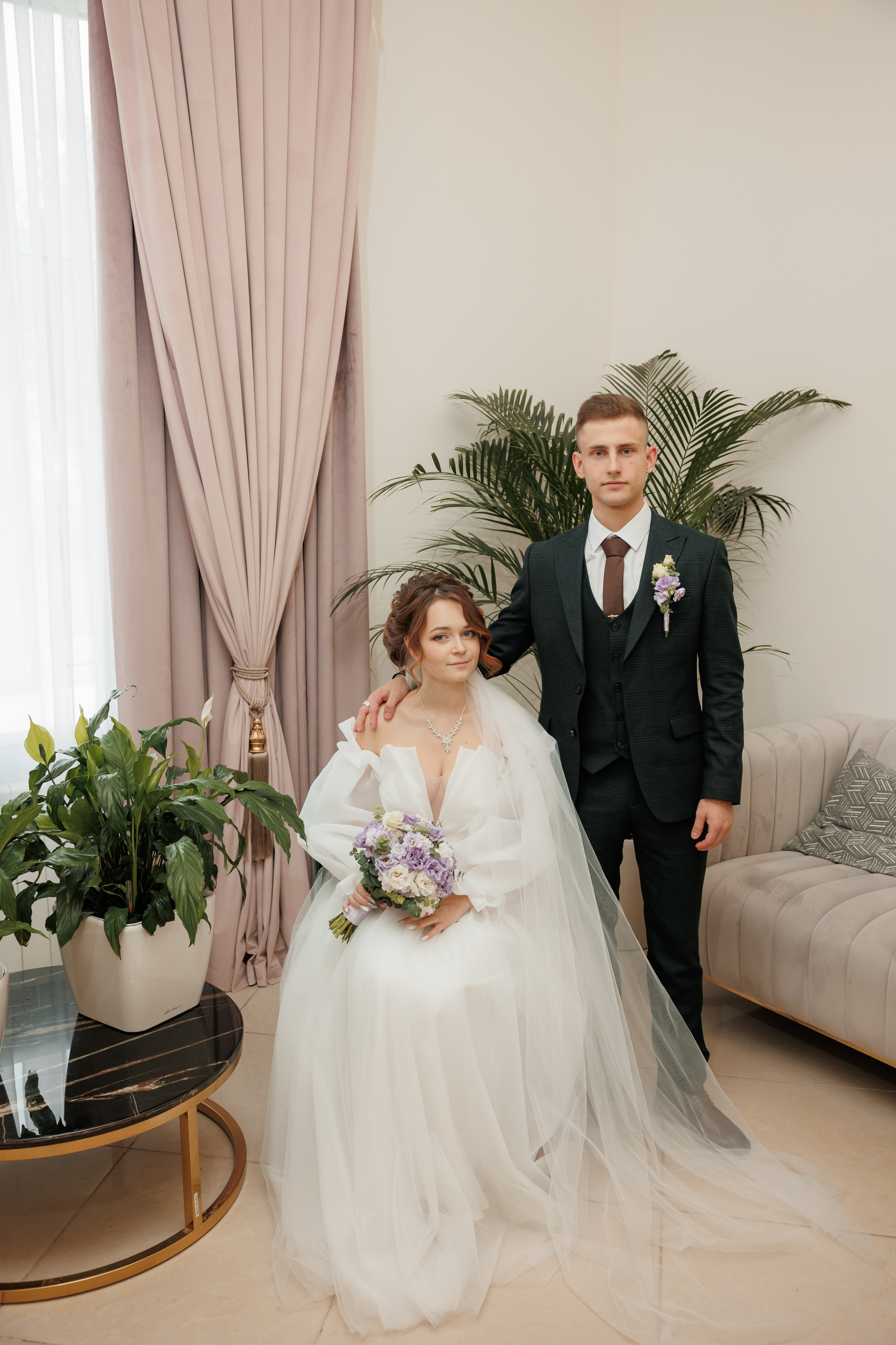 Константин и Дарья, ЗАГС ВДНХ, отель Soluxe, ресторан «Антик». Свадебный и репортажный фотограф (Москва, Королев и другие)