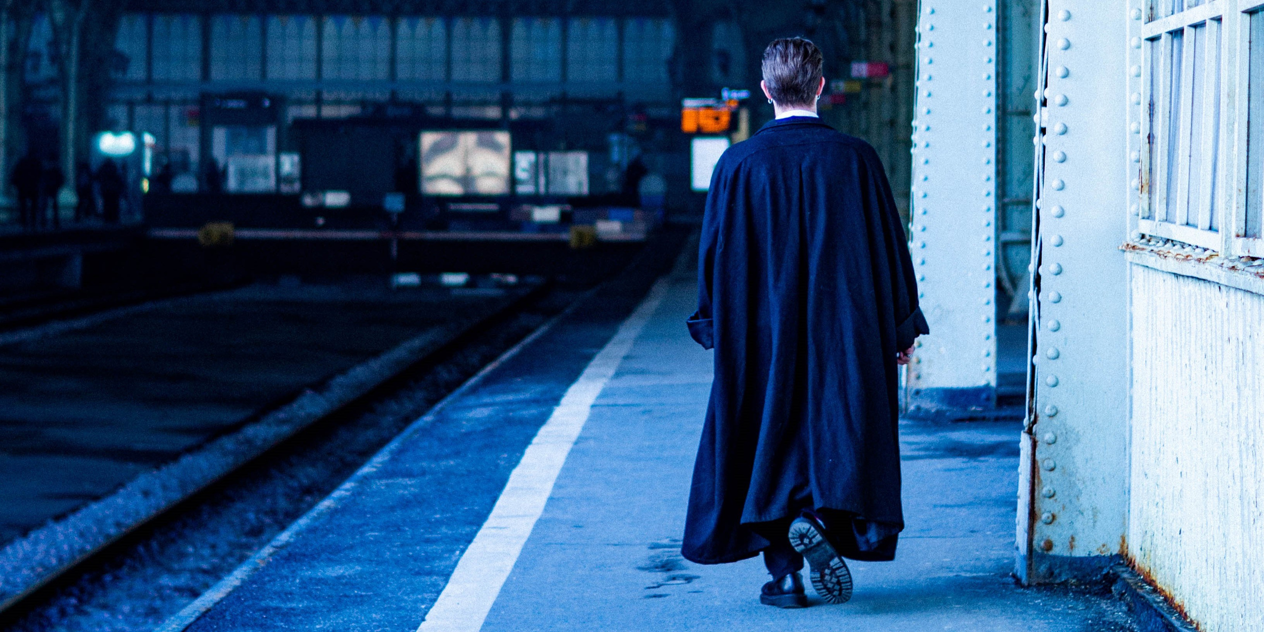 D A R K art. Коммерческий Фотограф Виктор Фоменых