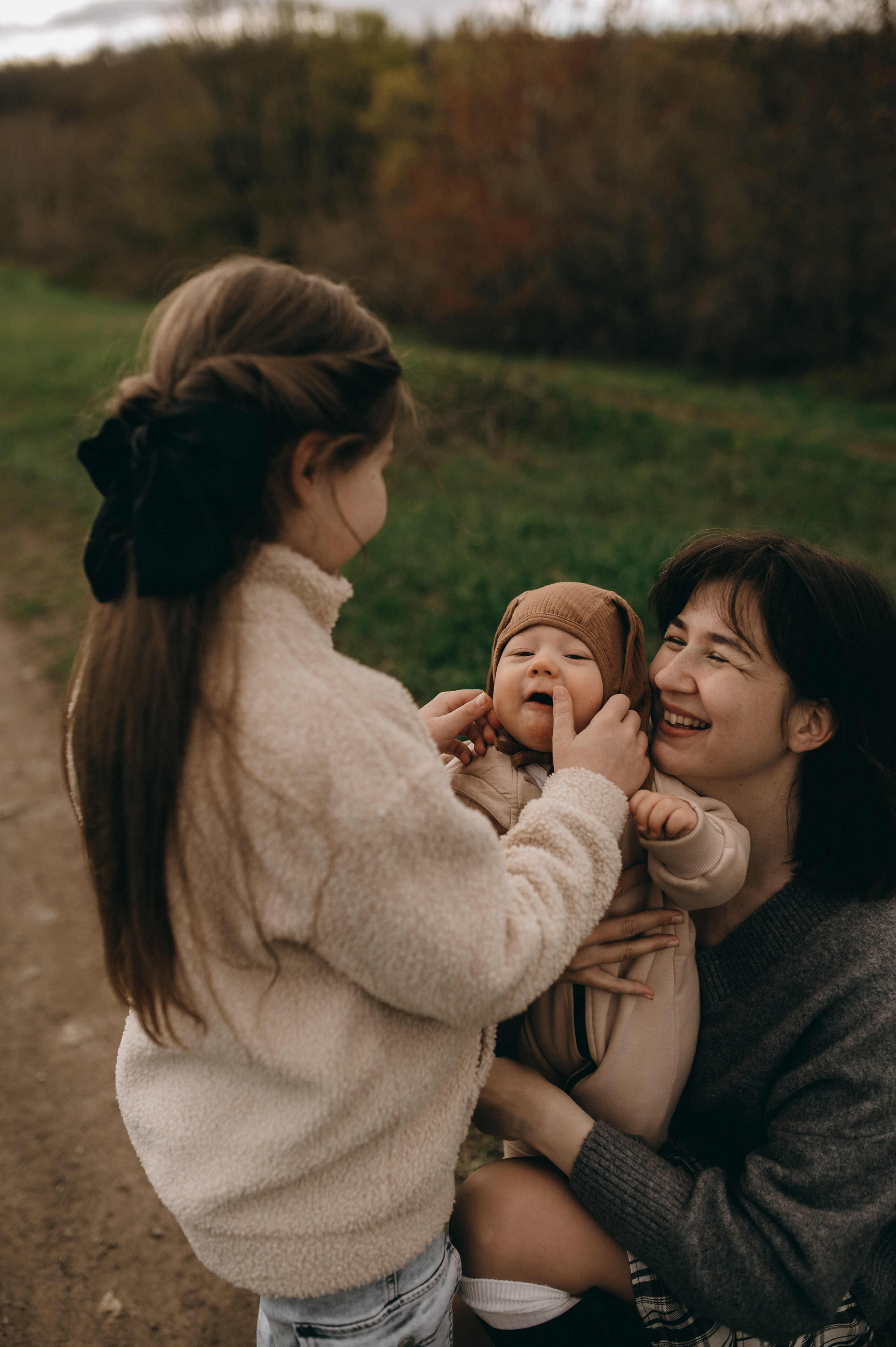 Оля, Саша, Соня и Левушка. Фотограф Мария Стрелкова