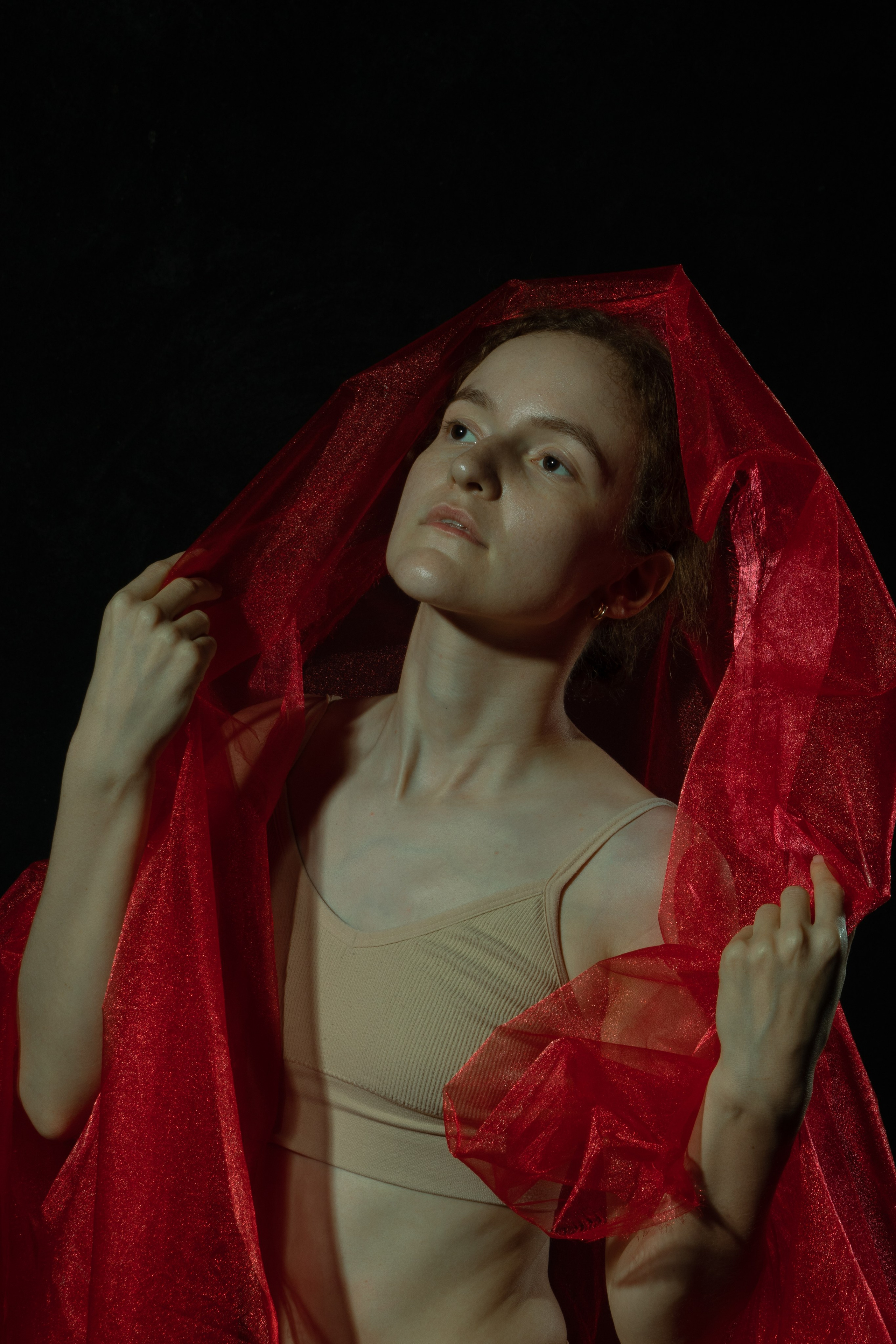 Индивидуальная фотосессия с водой. Фотограф продюсер съемок Йолдыз Плетнева