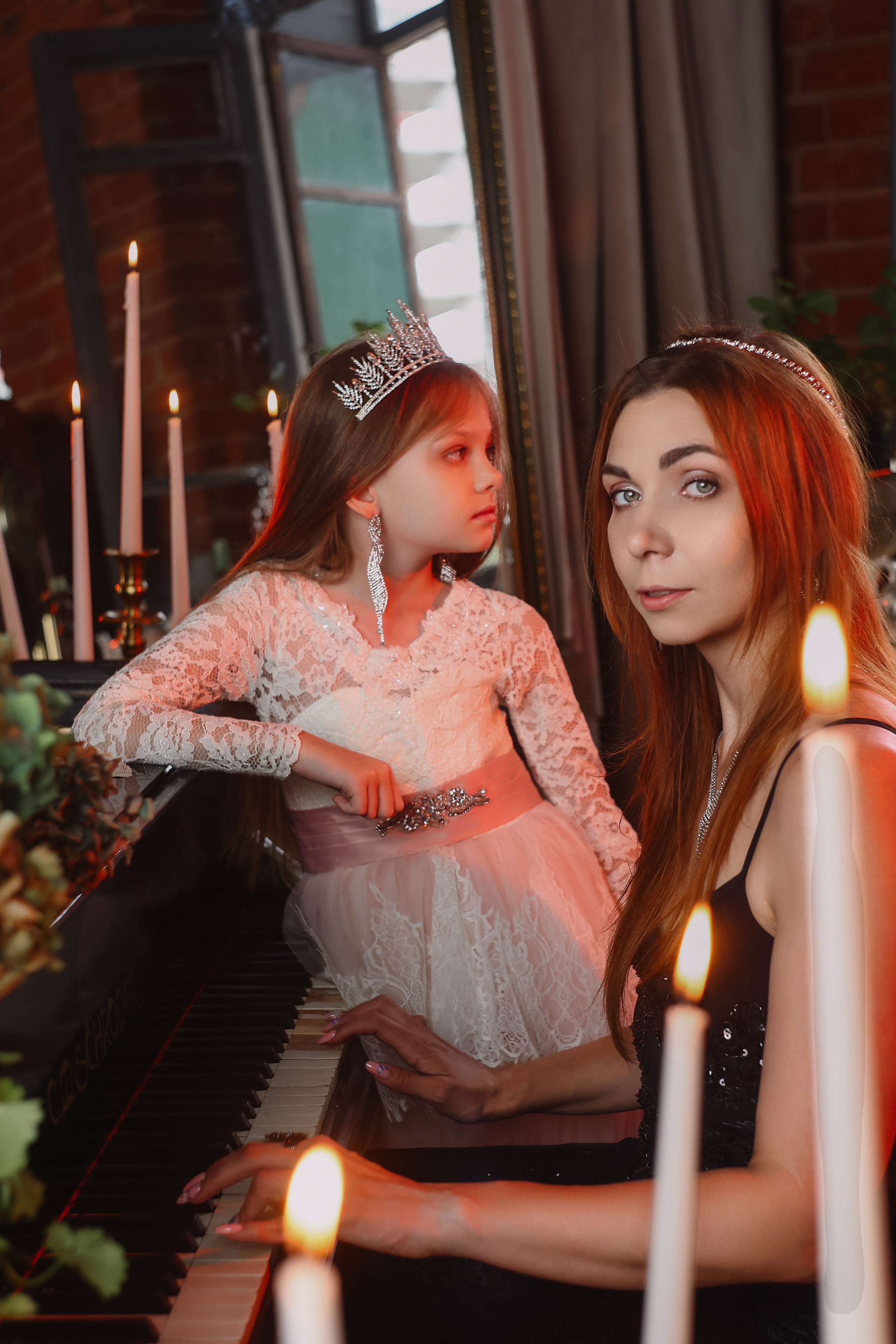 До конца августа снимаю мистическую сказку в локации МОХ. Фотограф Vivien Rocher г. Москва