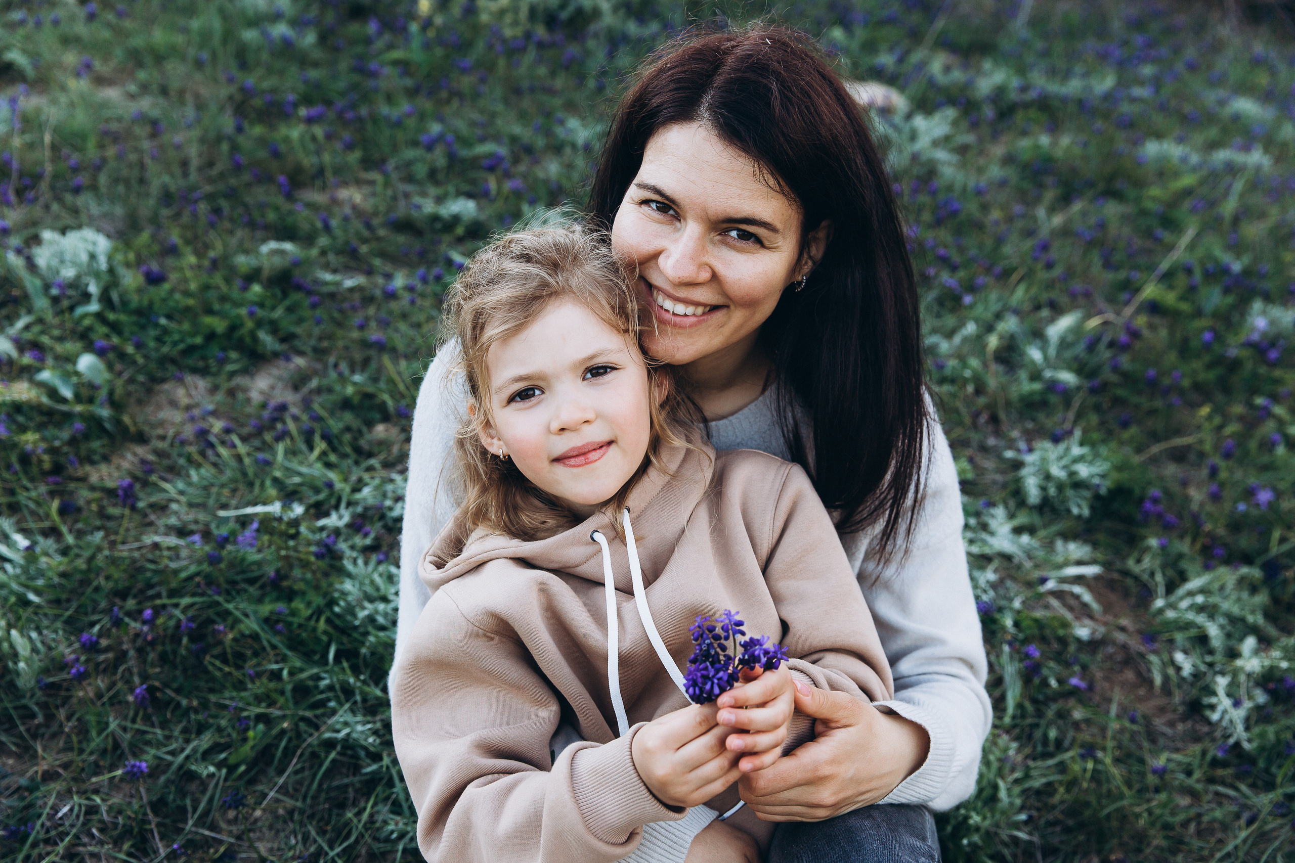 Гулять по склонам и греться под апрельским солнцем. Свадебный и семейный фотограф Анапа