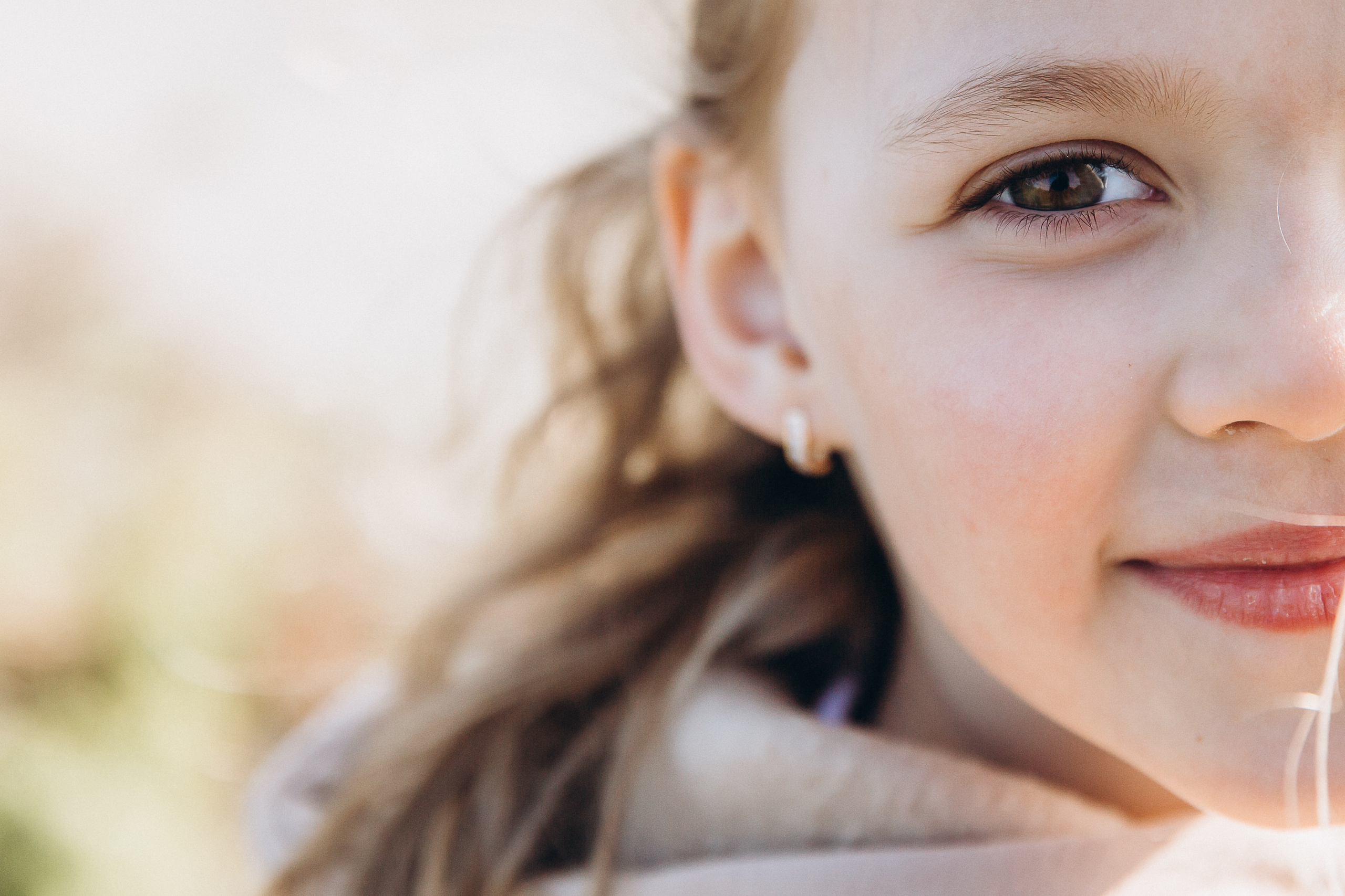 Гулять по склонам и греться под апрельским солнцем. Свадебный и семейный фотограф Анапа