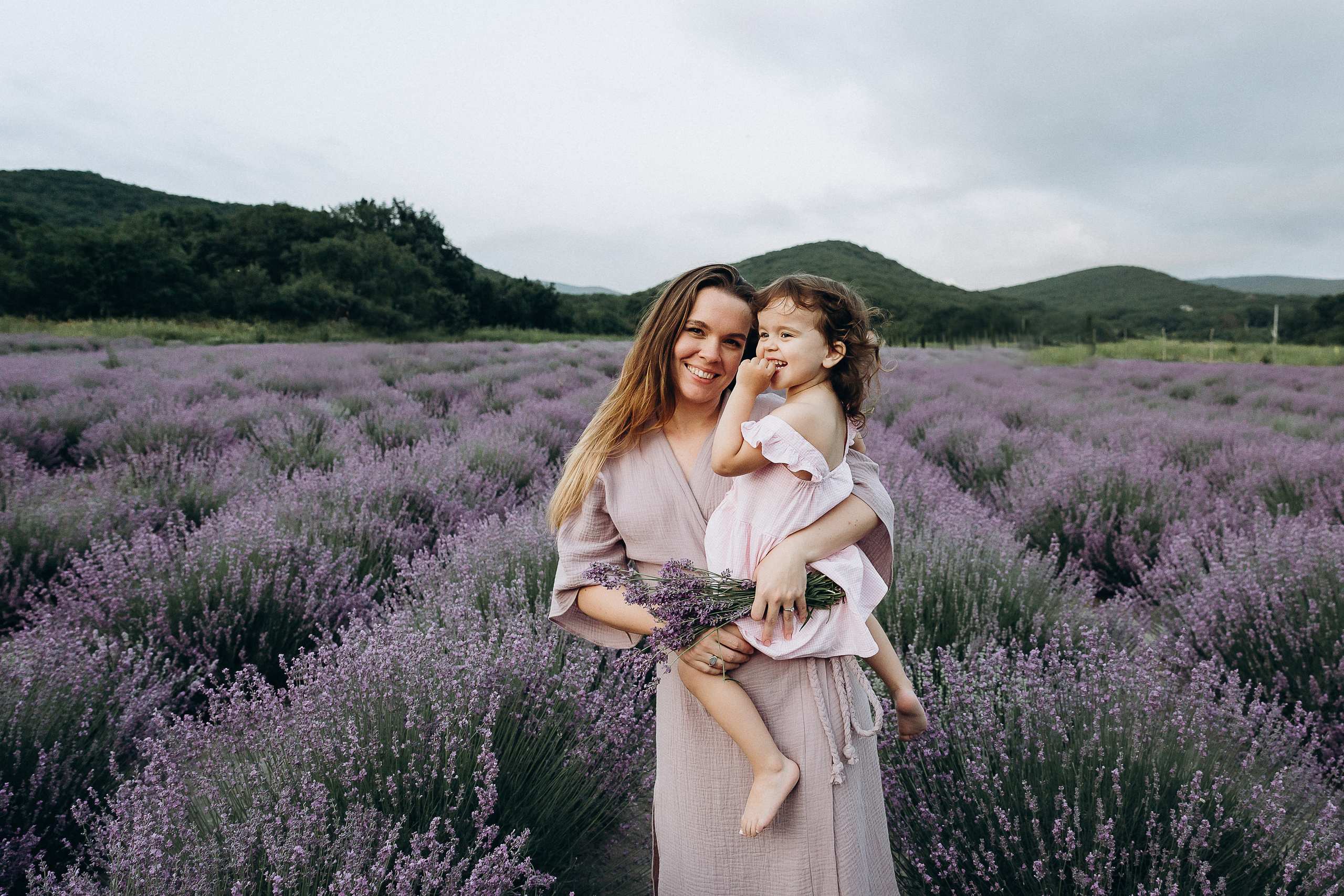 Кристина Каролина лаванда. Свадебный и семейный фотограф Анапа