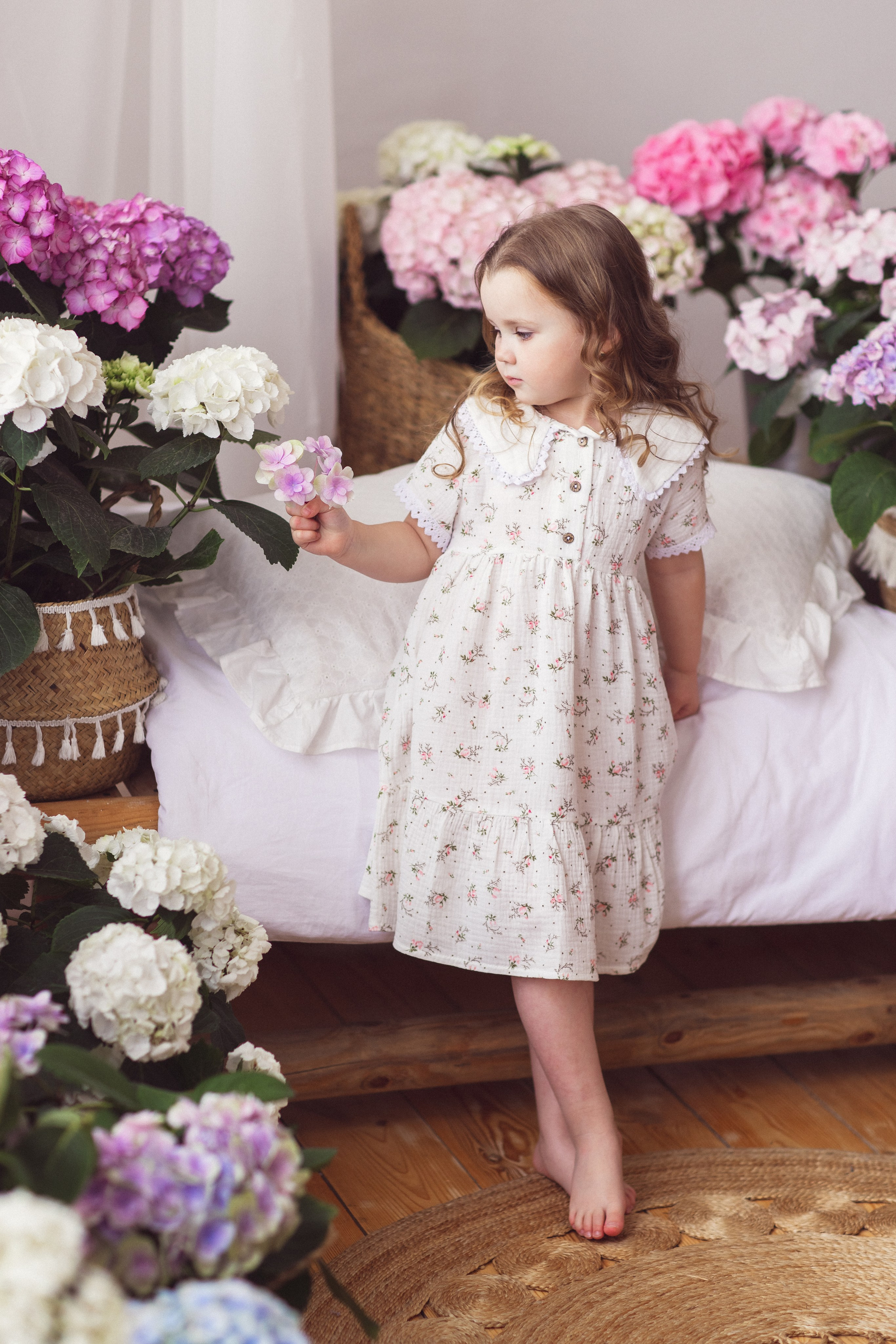 Фотосессия для мамы и дочки, фотостудия «Space JOBS» в г. Краснодаре. Семейный и детский фотограф в Краснодаре Анна Трашкова