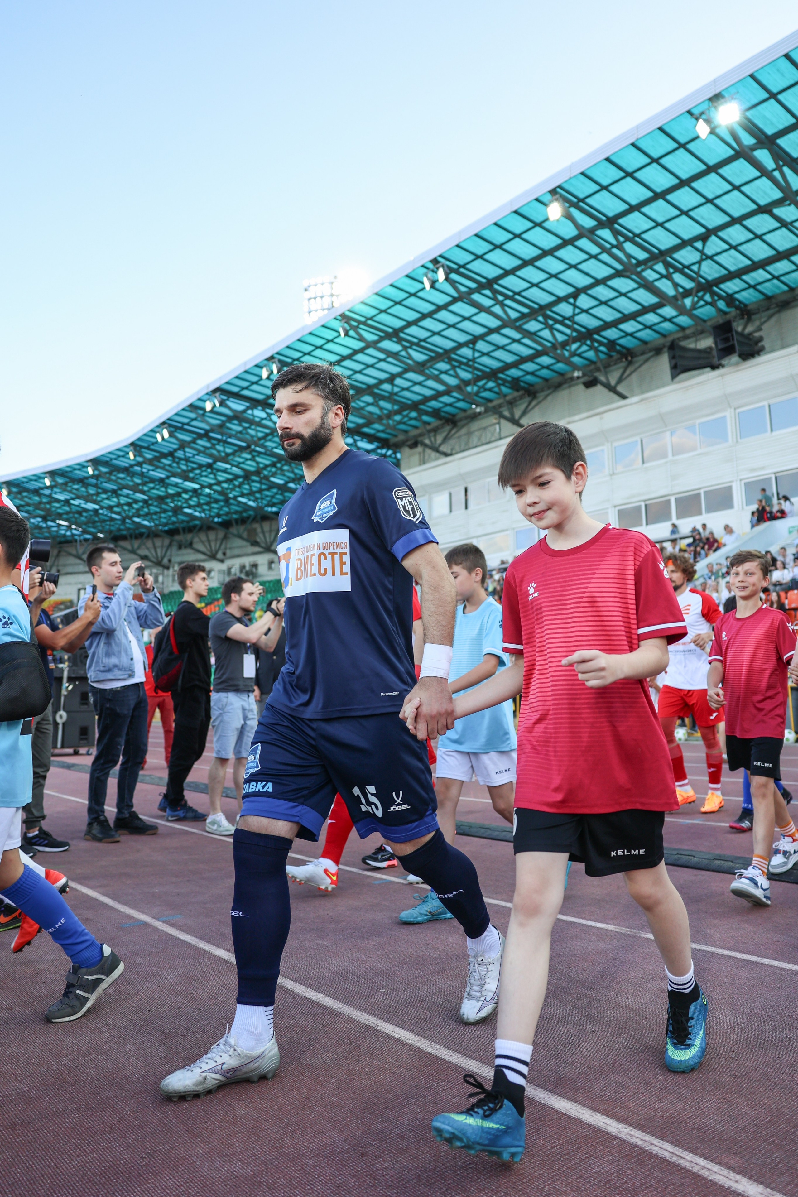 Благотворительный футбольный матч Друзья Бурмистрова vs ФК Fight Nights. Спортивный репортажный фотограф Казань Нафис Сиразетдинов