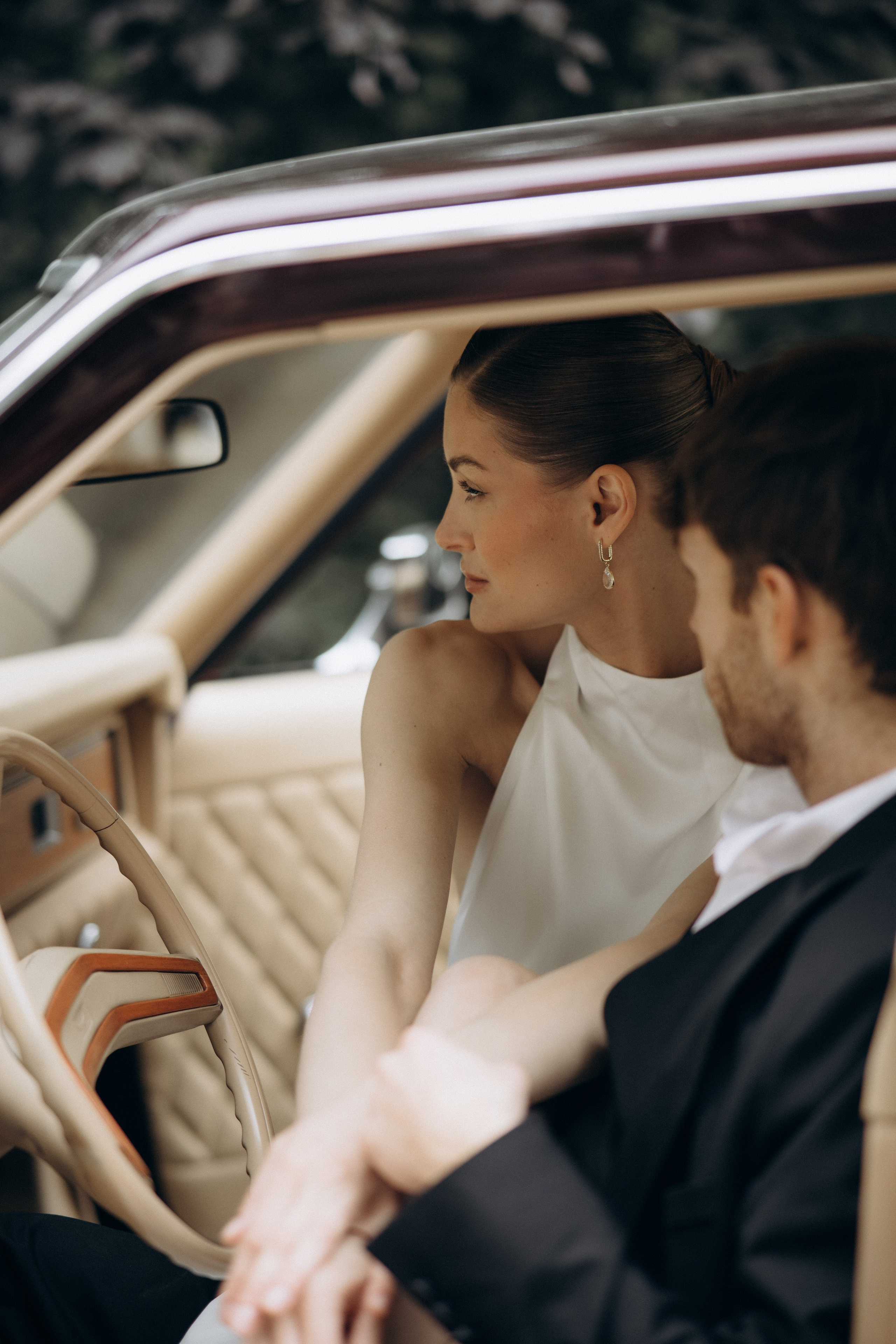 Свадебная фотосессия с ретро-автомобилем. Свадебный фотограф Москва Павел Фетисов