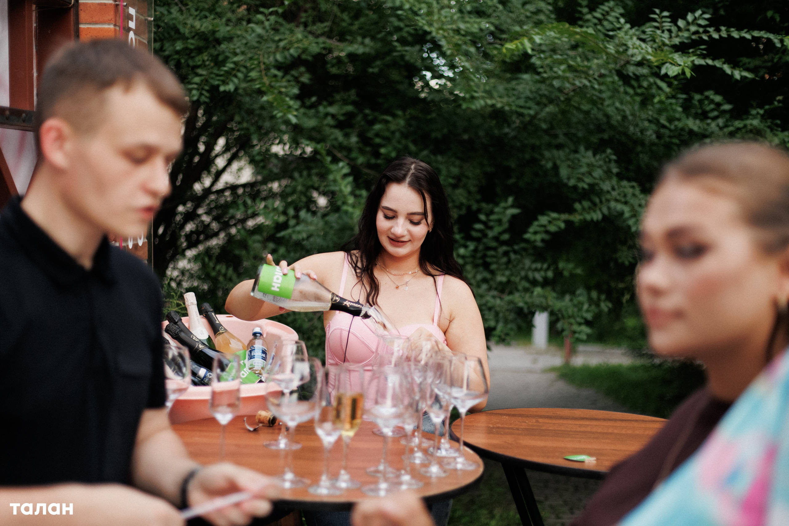 ВИНОТЕКА [бар+магаз] — BIRTHDAY PARTY. СВОИ. ФОТООТЧЕТЫ-СОБЫТИЯ-МЕСТА