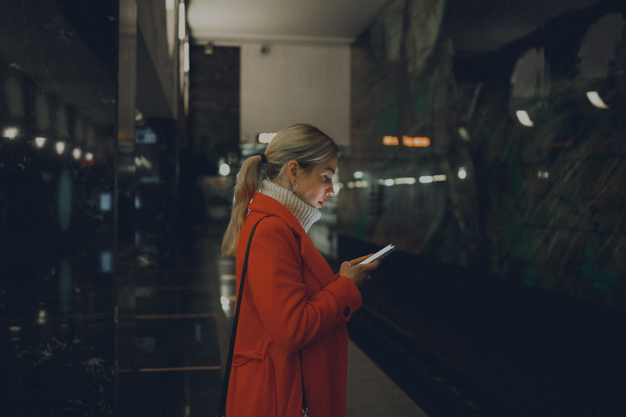 Натали, съемка в метро. Ангелина Богданова, междисциплинарная художница
