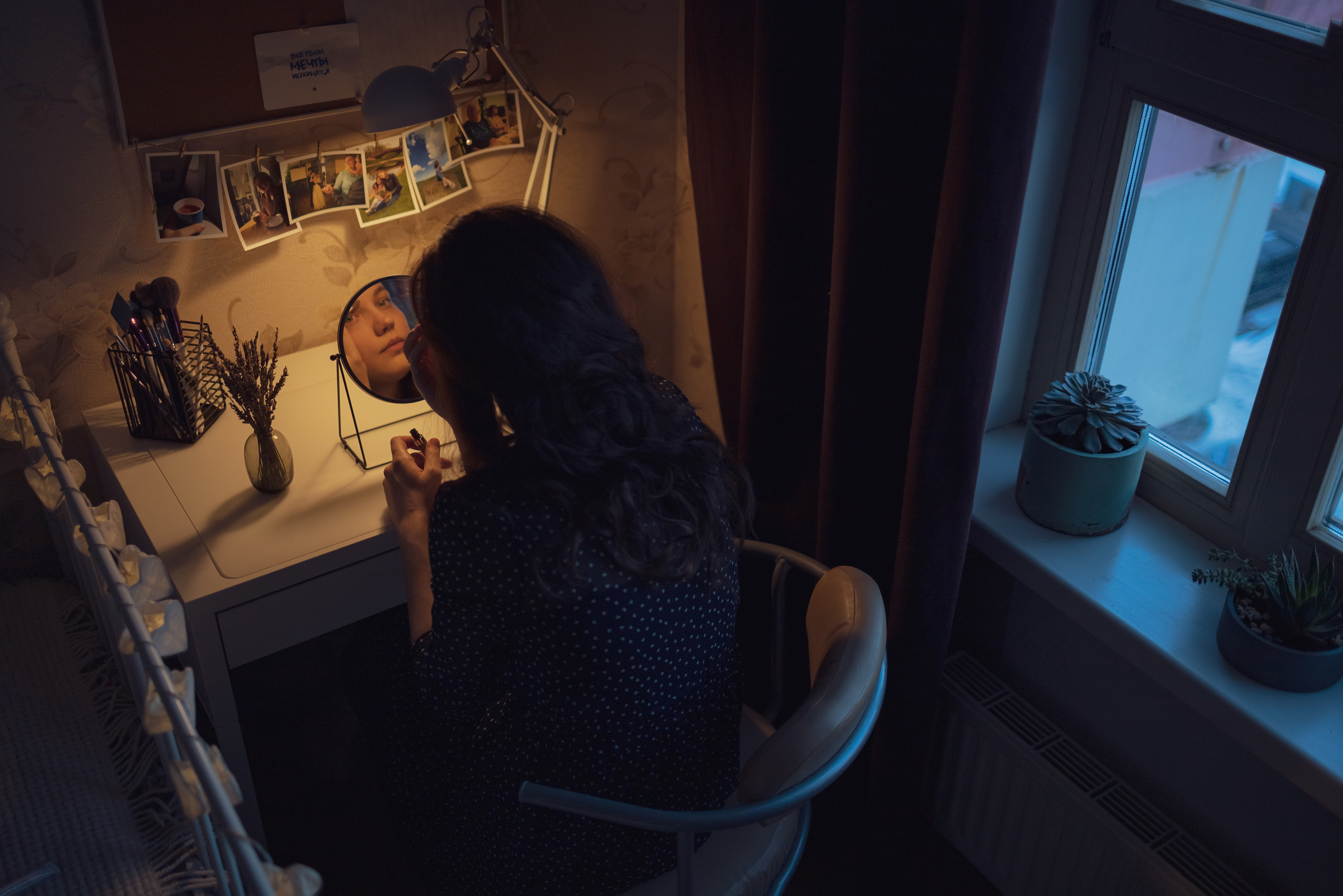 Галя, съемка дома. Ангелина Богданова, междисциплинарная художница