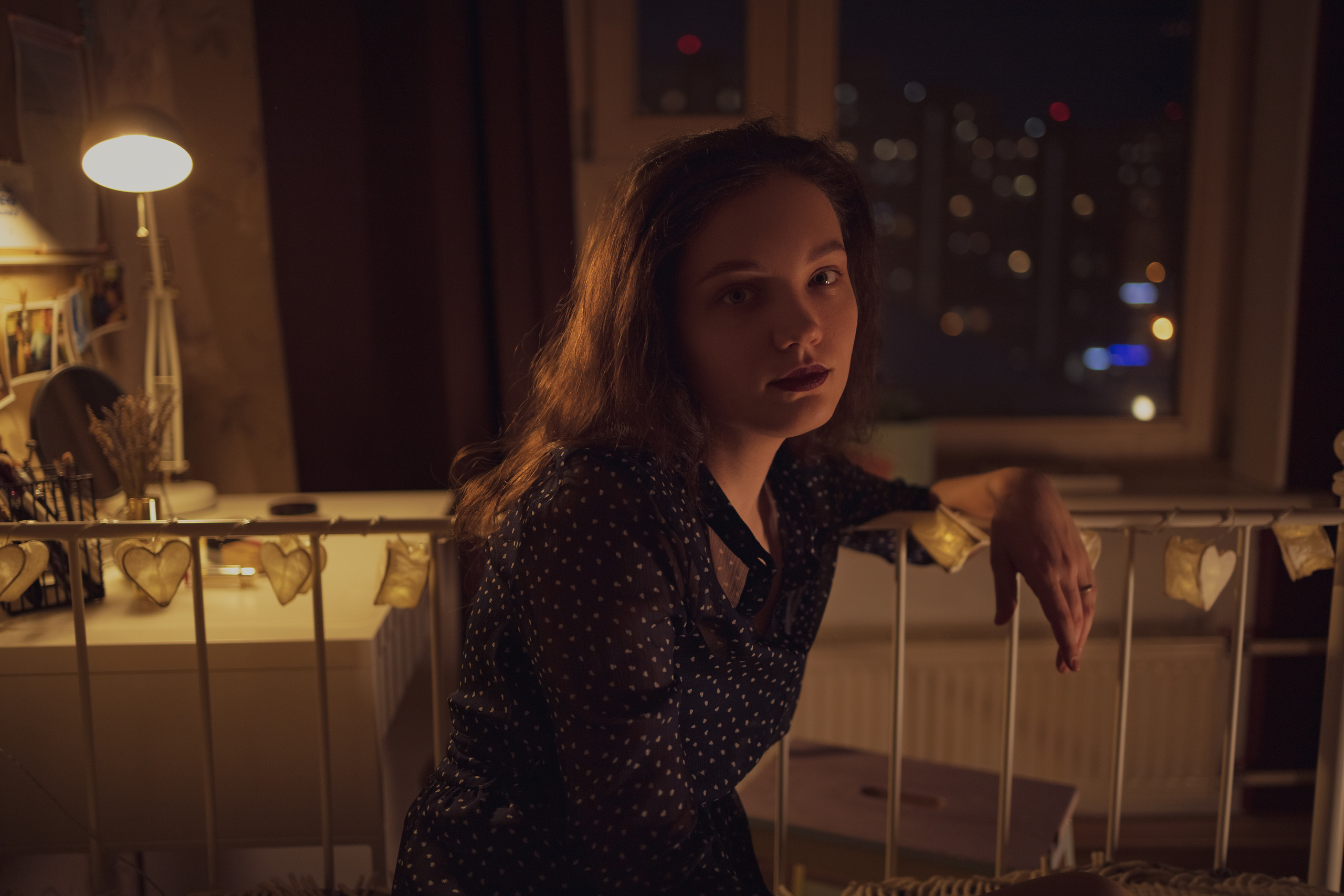 Галя, съемка дома. Ангелина Богданова, междисциплинарная художница