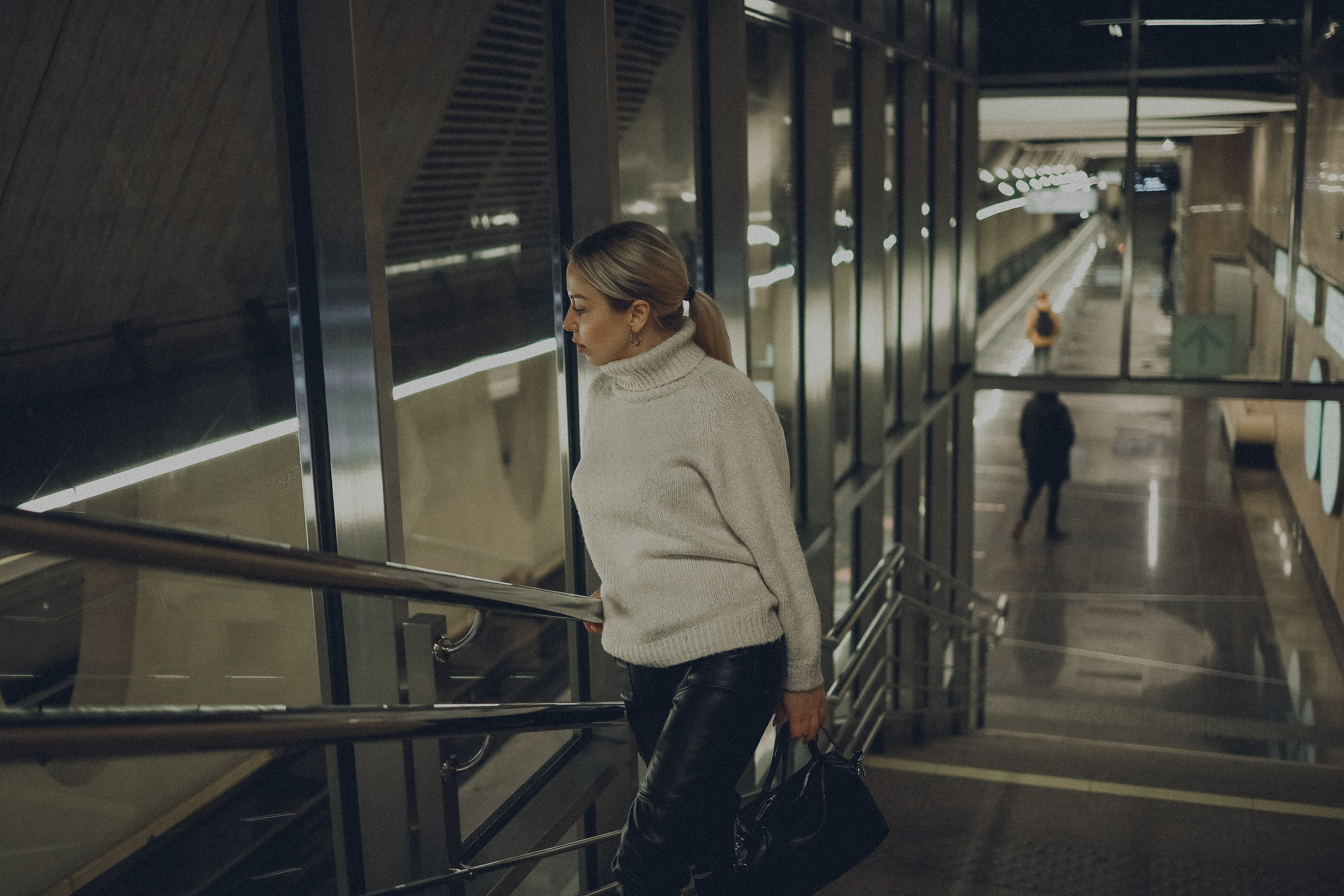 Натали, съемка в метро. Ангелина Богданова, междисциплинарная художница