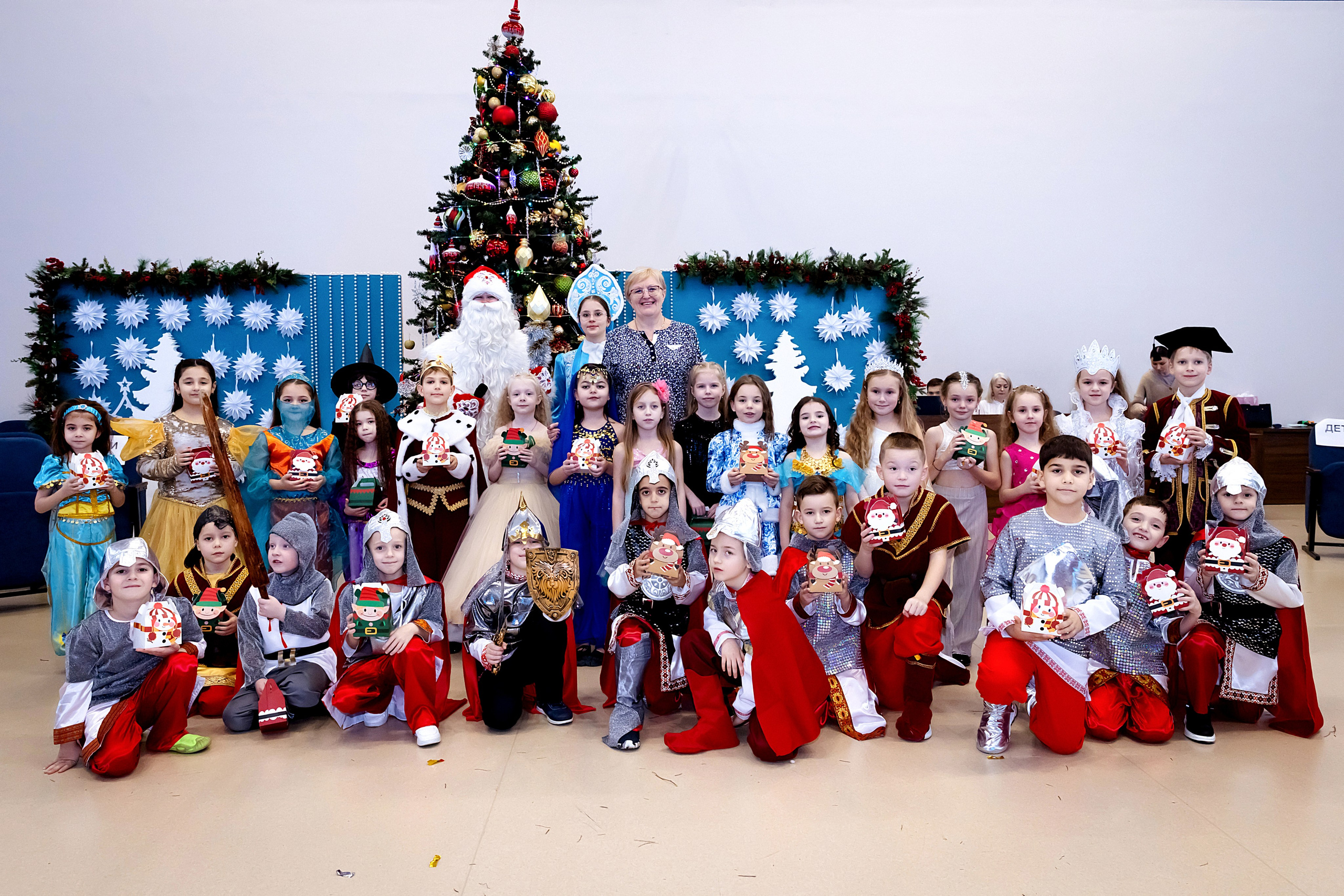 Новогодний праздник 1 В класс! Гимназия № 23. Фотограф и Видеограф в Краснодаре Юлия Солодченко