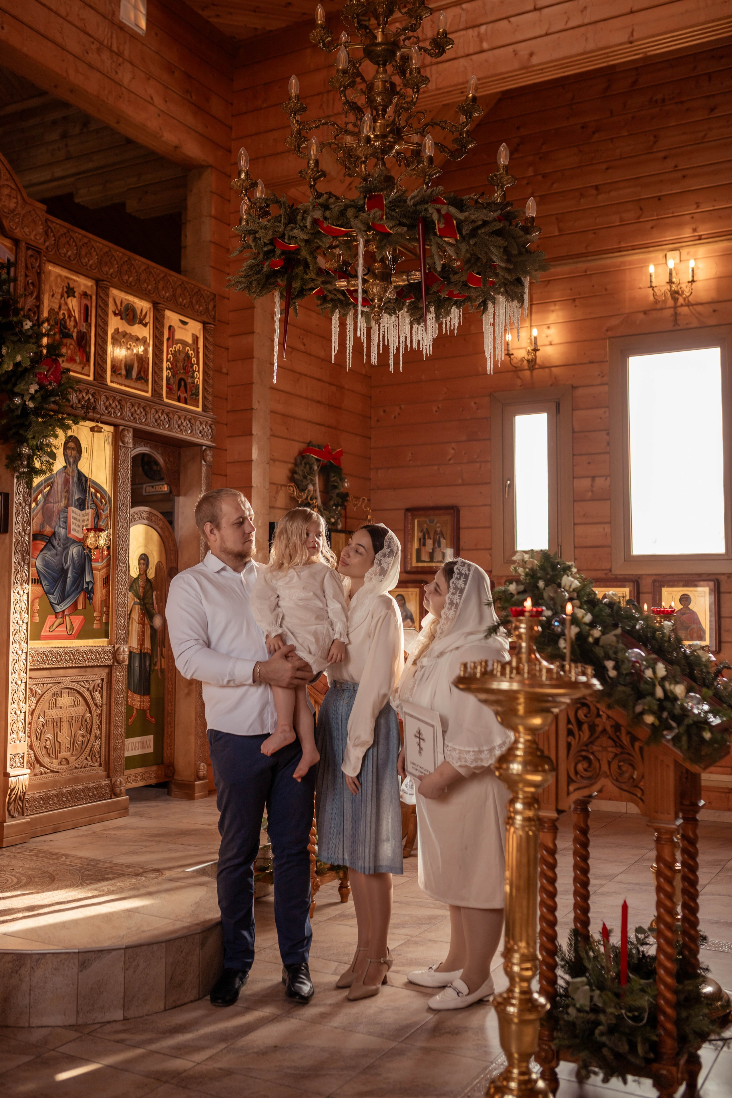 Крещение в Пантелеимоновском храме в городе Батайск. Олеся Семейская свадебный и семейный фотограф в Ростове-на-Дону