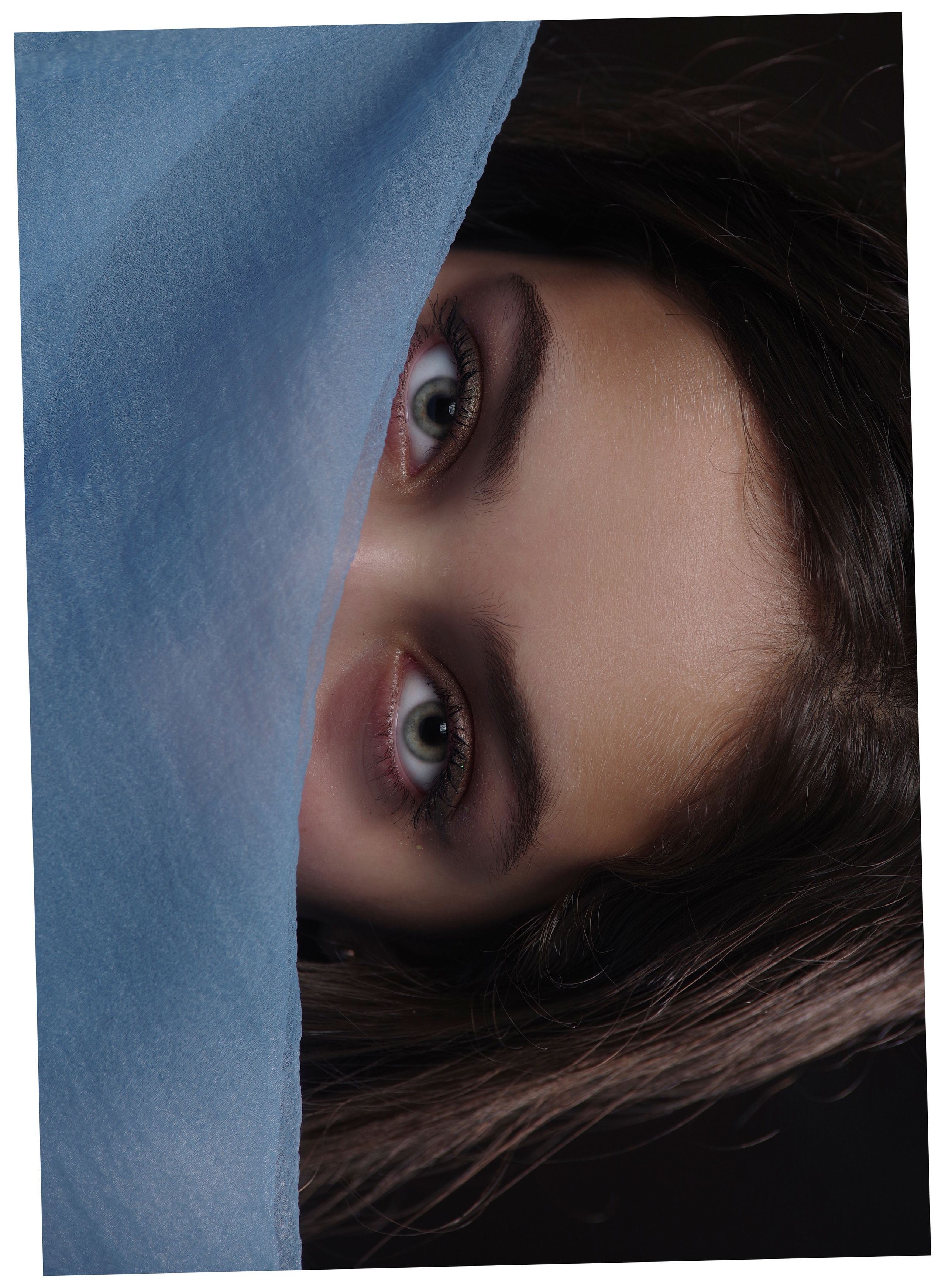 Наша фотостудия в салоне платьев. Портретный фотограф Денис Милютин