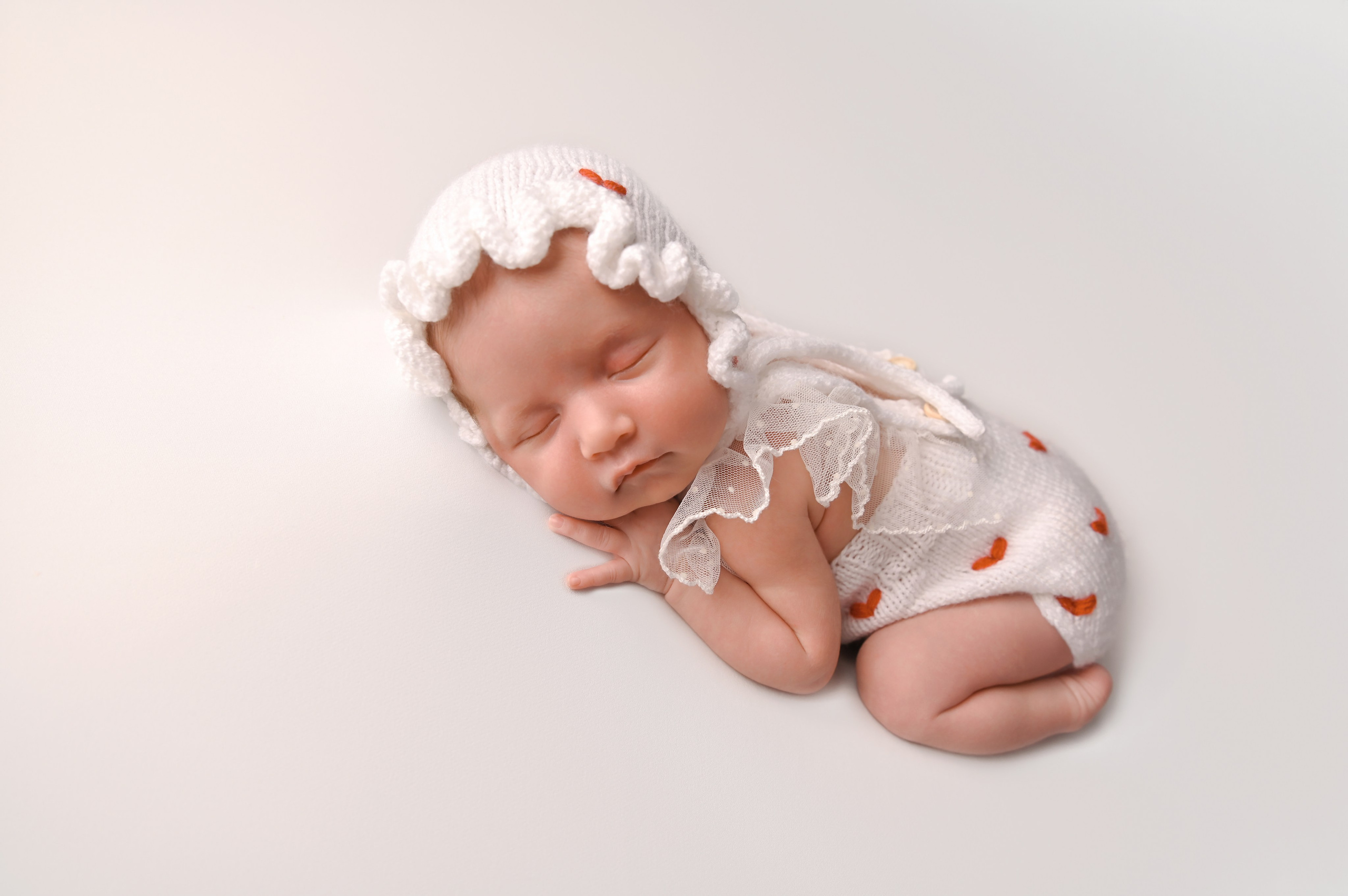 Эсмира 13 дней ньюборн. Фотограф Новорожденных и семейный Элла Огай г. Сатпаев