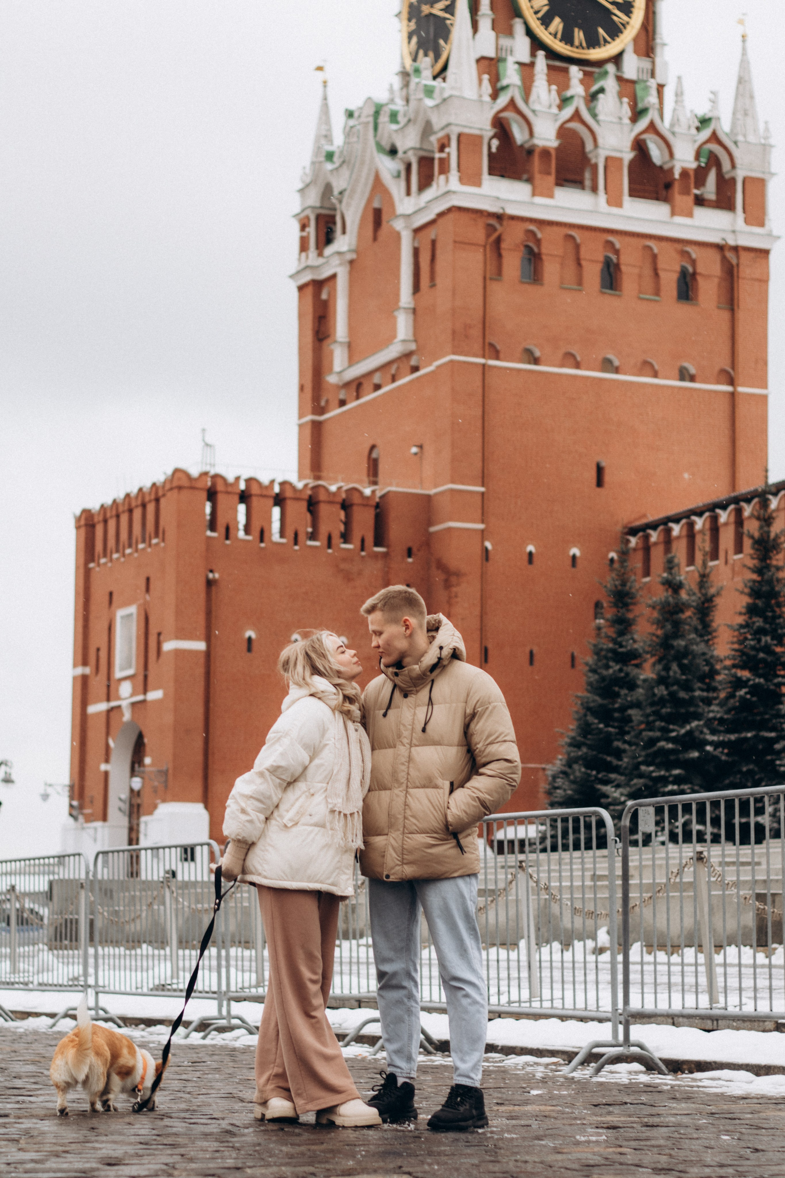 Парная фотосессия Анастасия & Владислав на Красной Площади. Индивидуальный, свадебный, и love-story фотограф в Москве