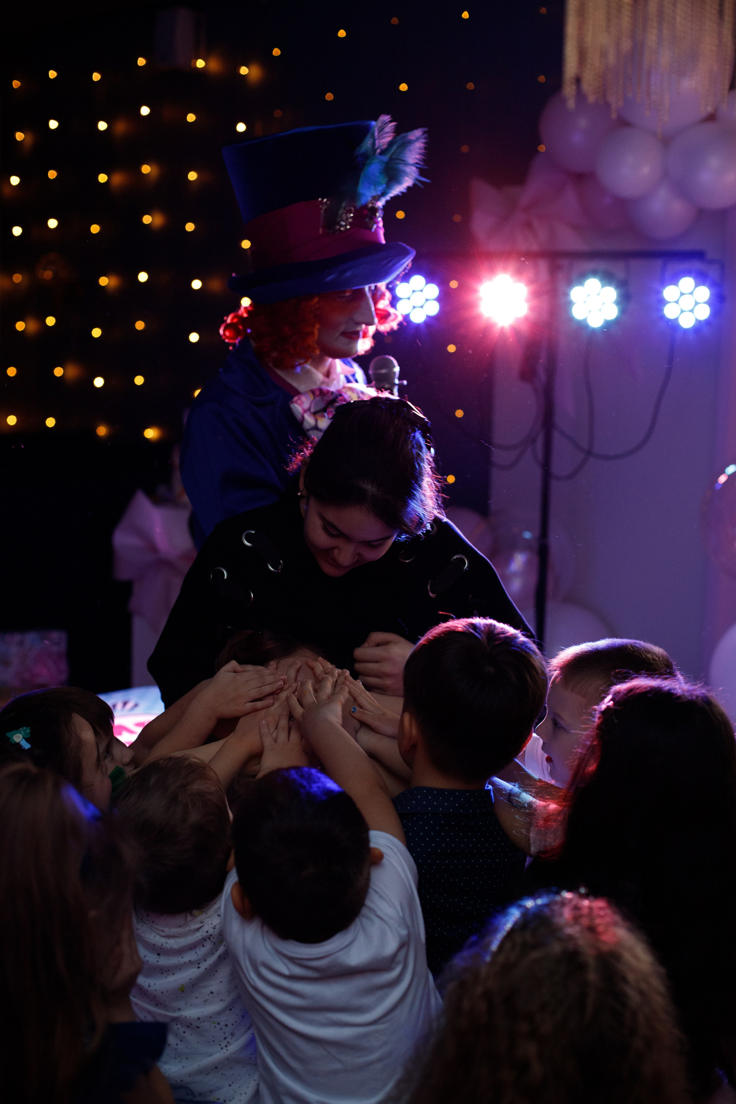 ASIA'S BIRTHDAY PARTY. Photokarish