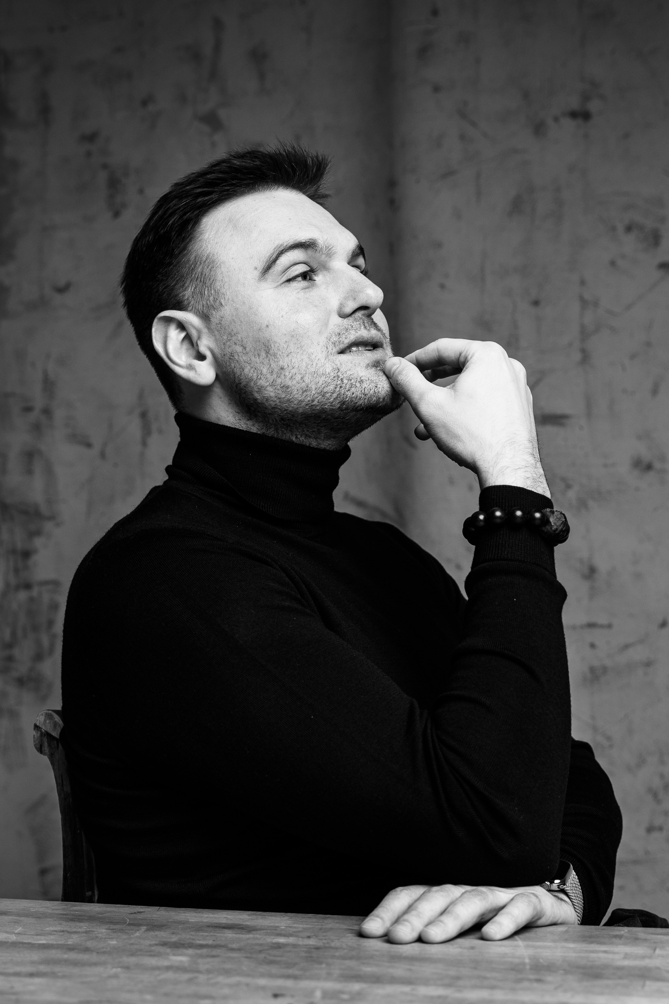 Фотосессия для маркетолога Романа Тарасенко. Бизнес-фотограф в Москве — Виталий Агабабян