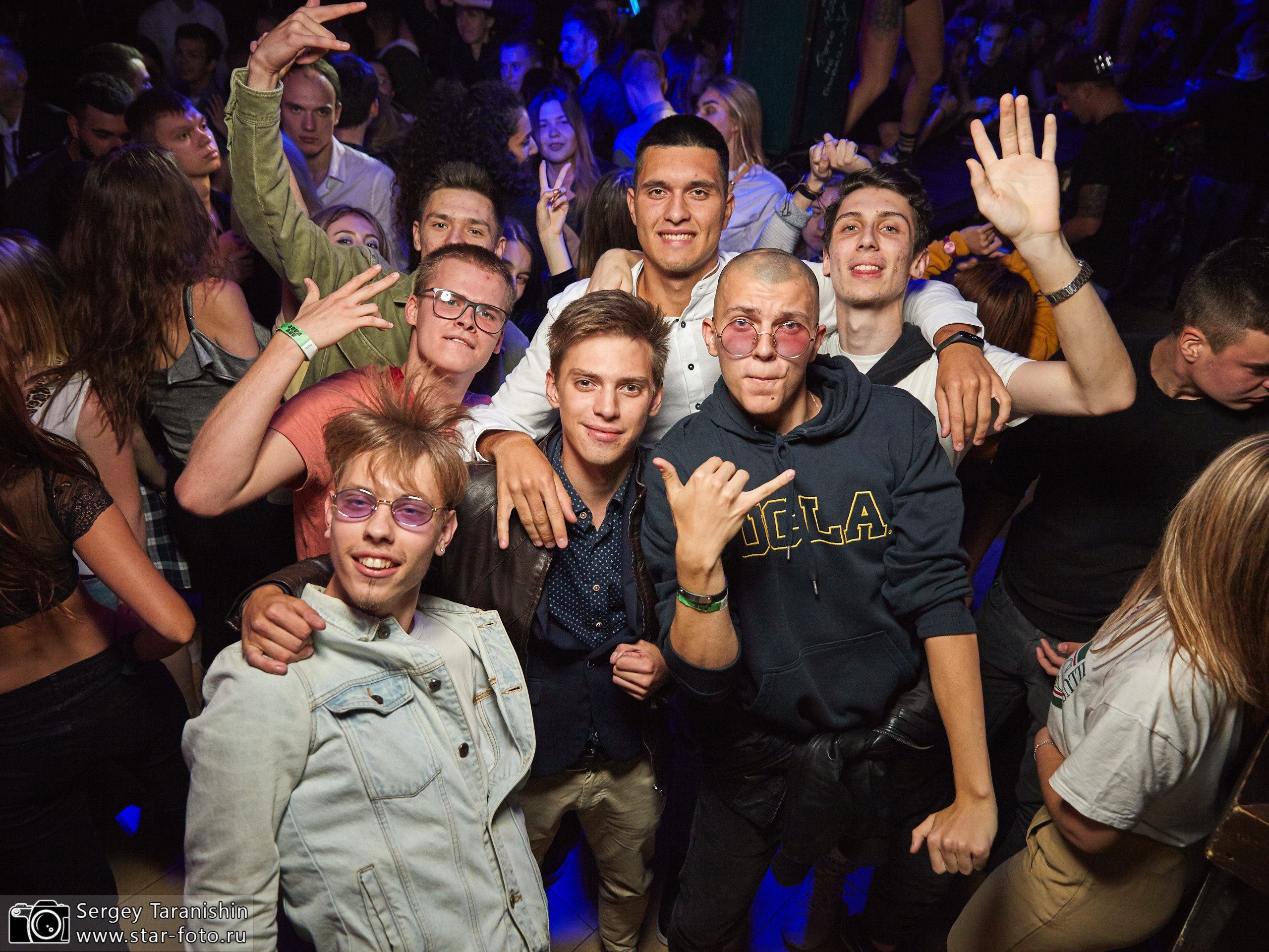 Ночной клуб. Фотограф в Самаре Сергей Таранишин