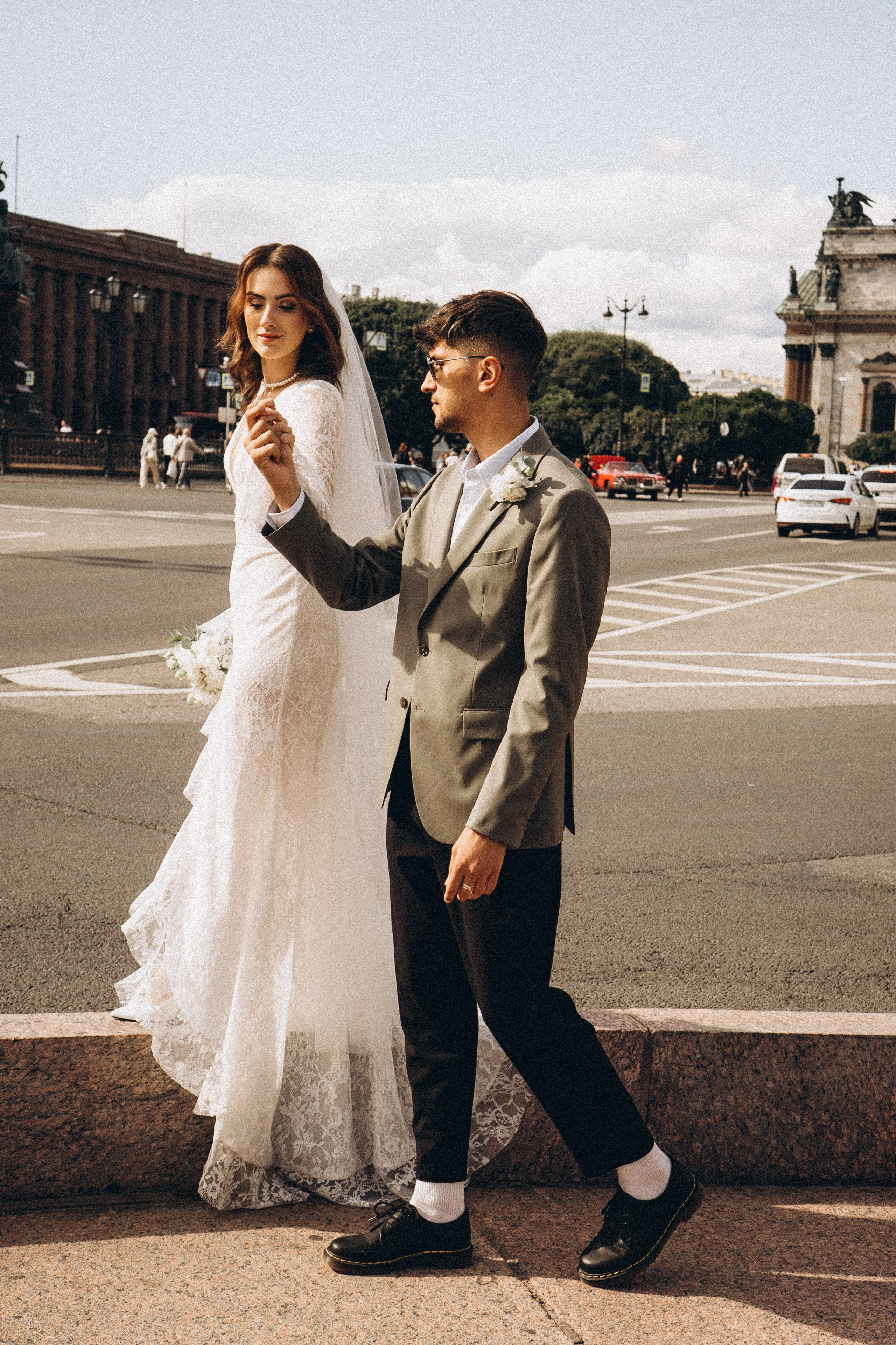 СВАДЕБНАЯ ПРОГУЛКА ВОЗЕ ИСАИКЕВСКОГО СОБОРА АСТОРИИ И ЗАКОНОДАЛЕТНОГО СОБРАНИЯ. Профессиональный фотограф, Санкт-Петербург — Виктория Богомолова