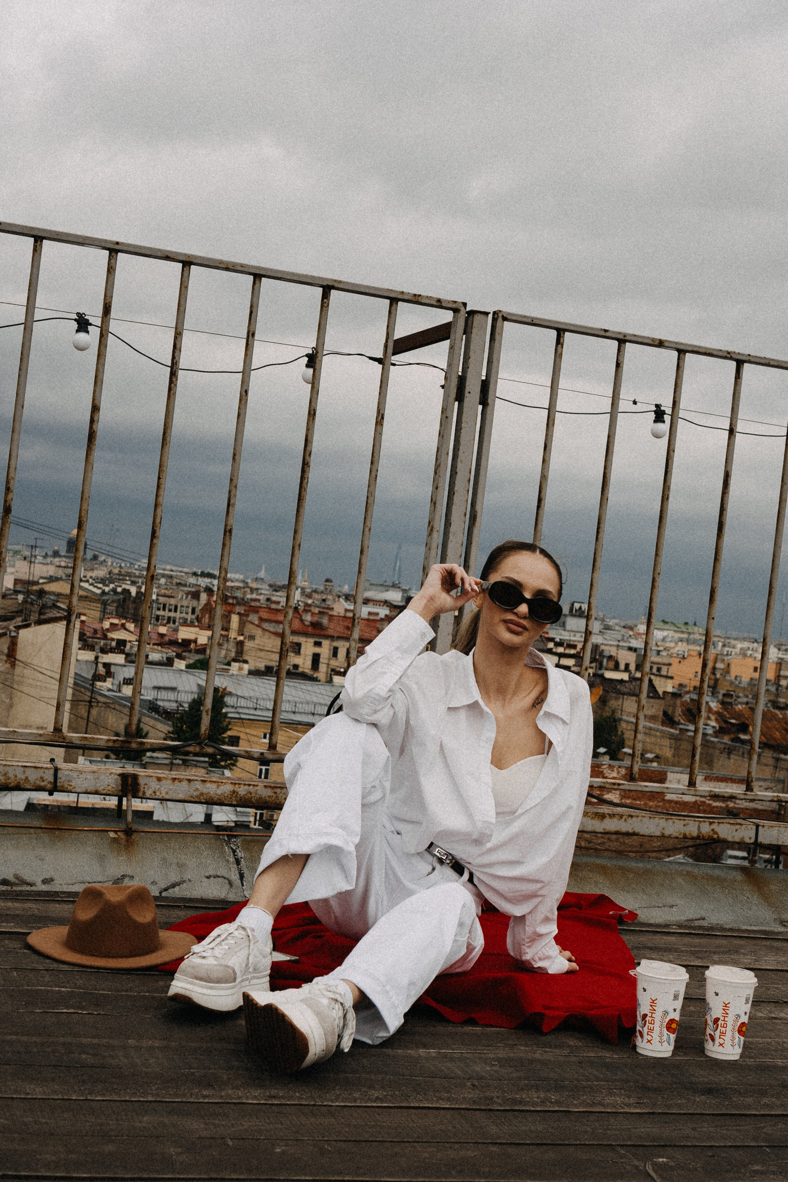 МЫ ГУЛЯЛИ ПРО КРЫШАМ ПИТЕРА. Профессиональный фотограф, Санкт-Петербург — Виктория Богомолова