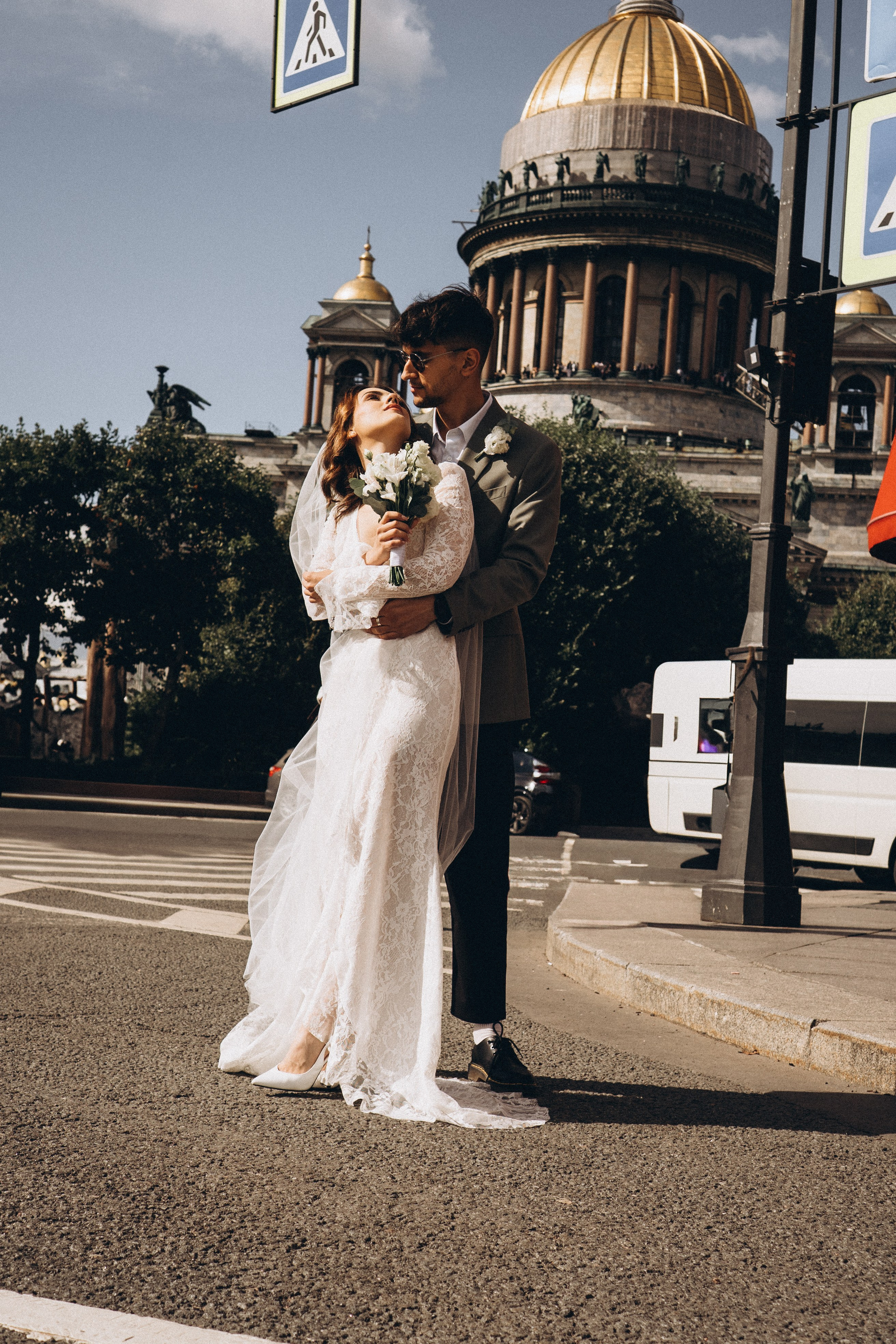 СВАДЕБНАЯ ПРОГУЛКА ВОЗЕ ИСАИКЕВСКОГО СОБОРА АСТОРИИ И ЗАКОНОДАЛЕТНОГО СОБРАНИЯ. Профессиональный фотограф, Санкт-Петербург — Виктория Богомолова