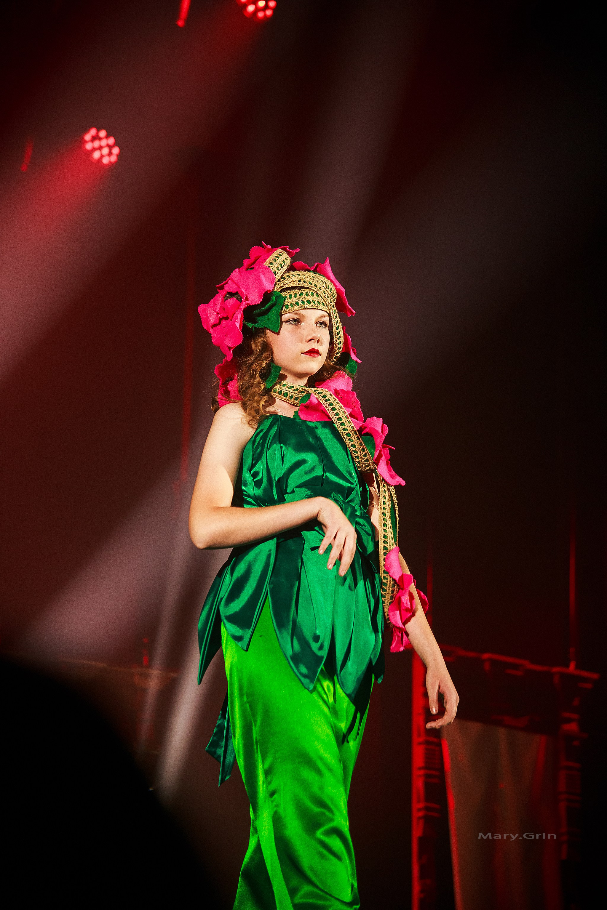 Подиумный спектакль «стиль Надежды» 2025. Детский и семейный фотограф, фотограф мероприятий Нижний Новгород